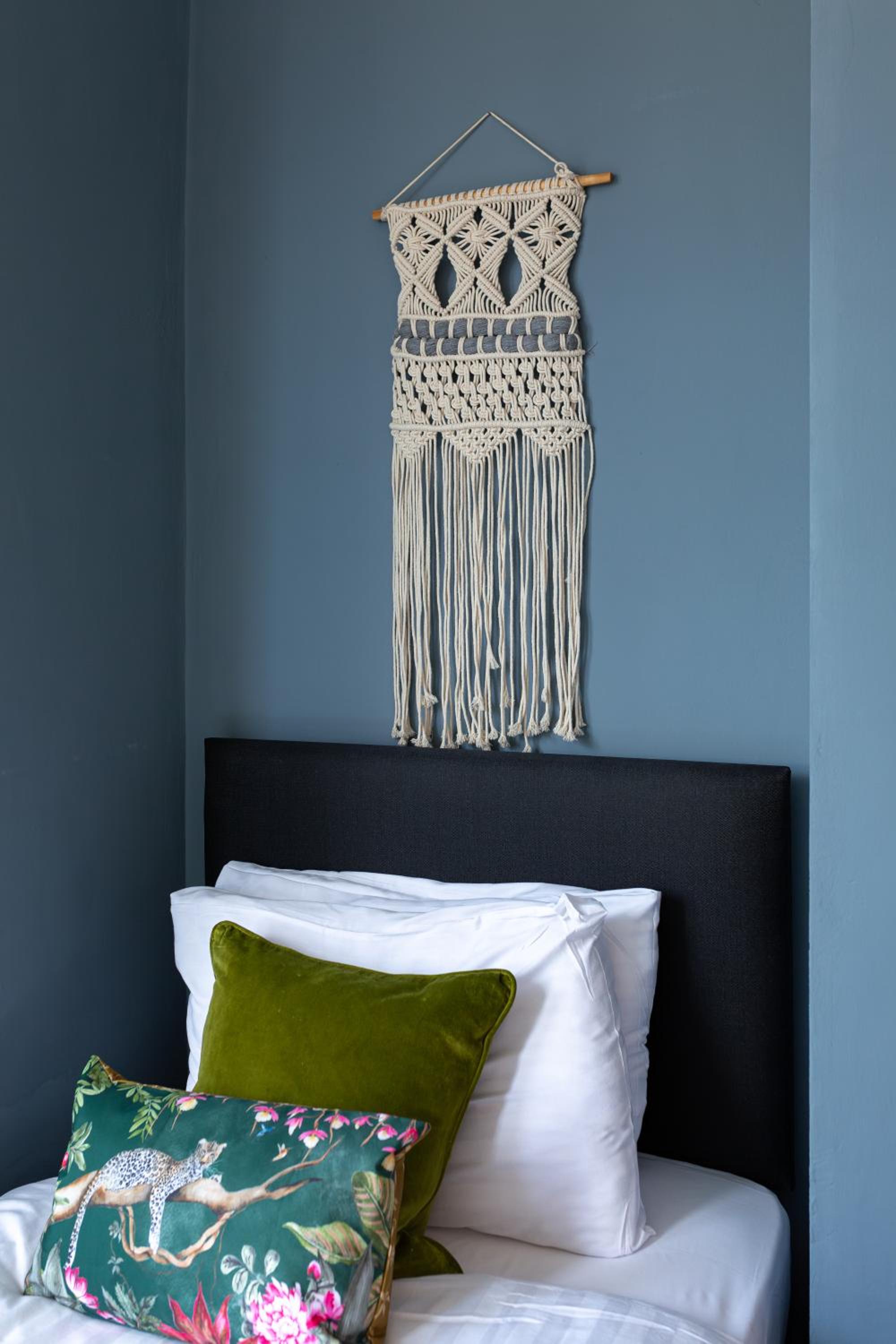 Edge Grove Retreat - Air Host & Stay