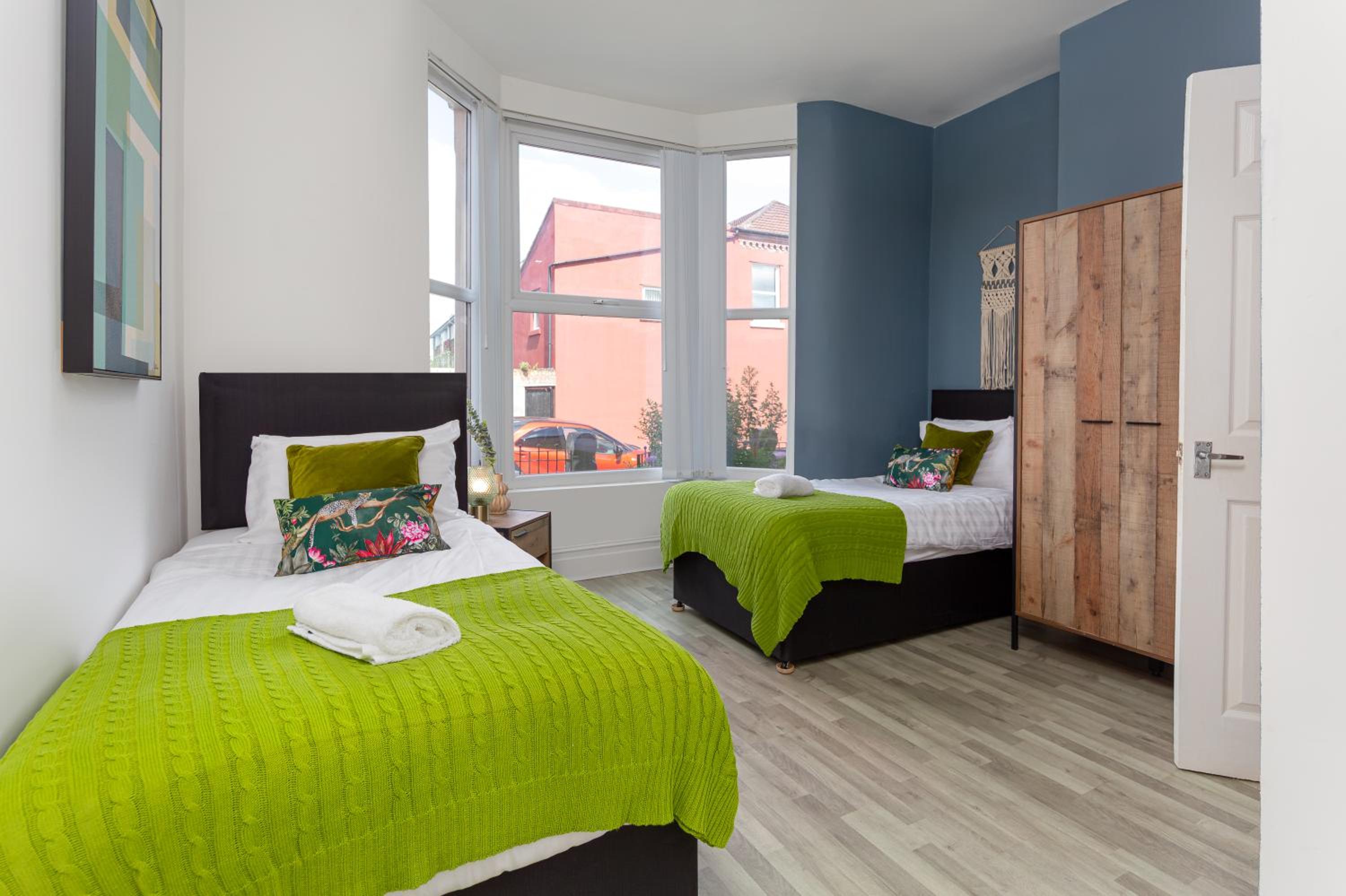 Edge Grove Retreat - Air Host & Stay