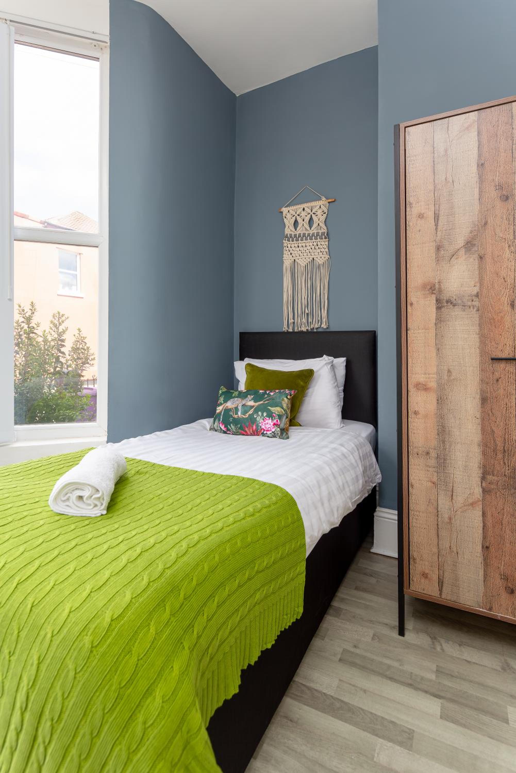 Edge Grove Retreat - Air Host & Stay