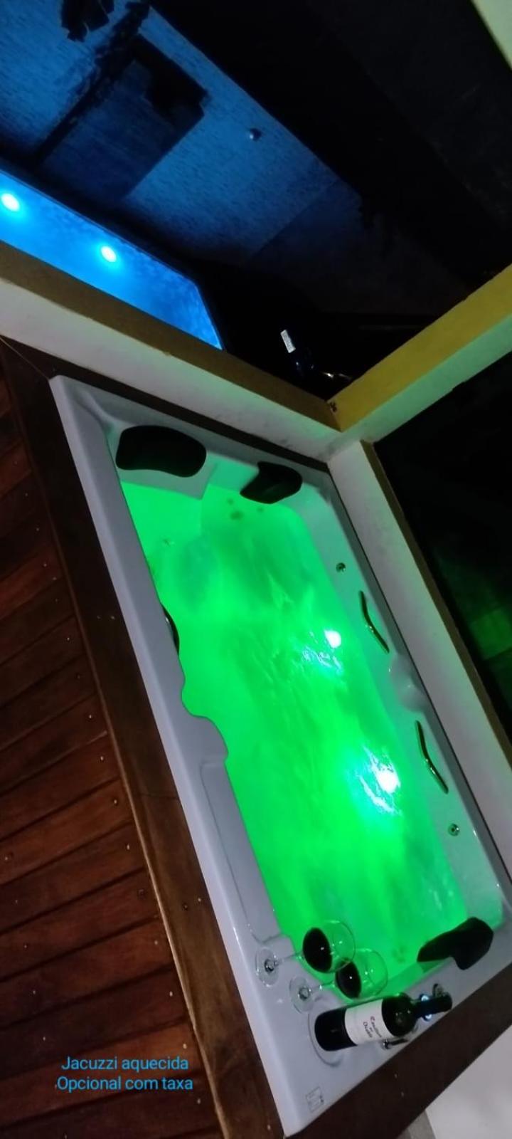 Casa com Jacuzzy aquecida e Piscina, próxima a praia ideal para famílias e casais
