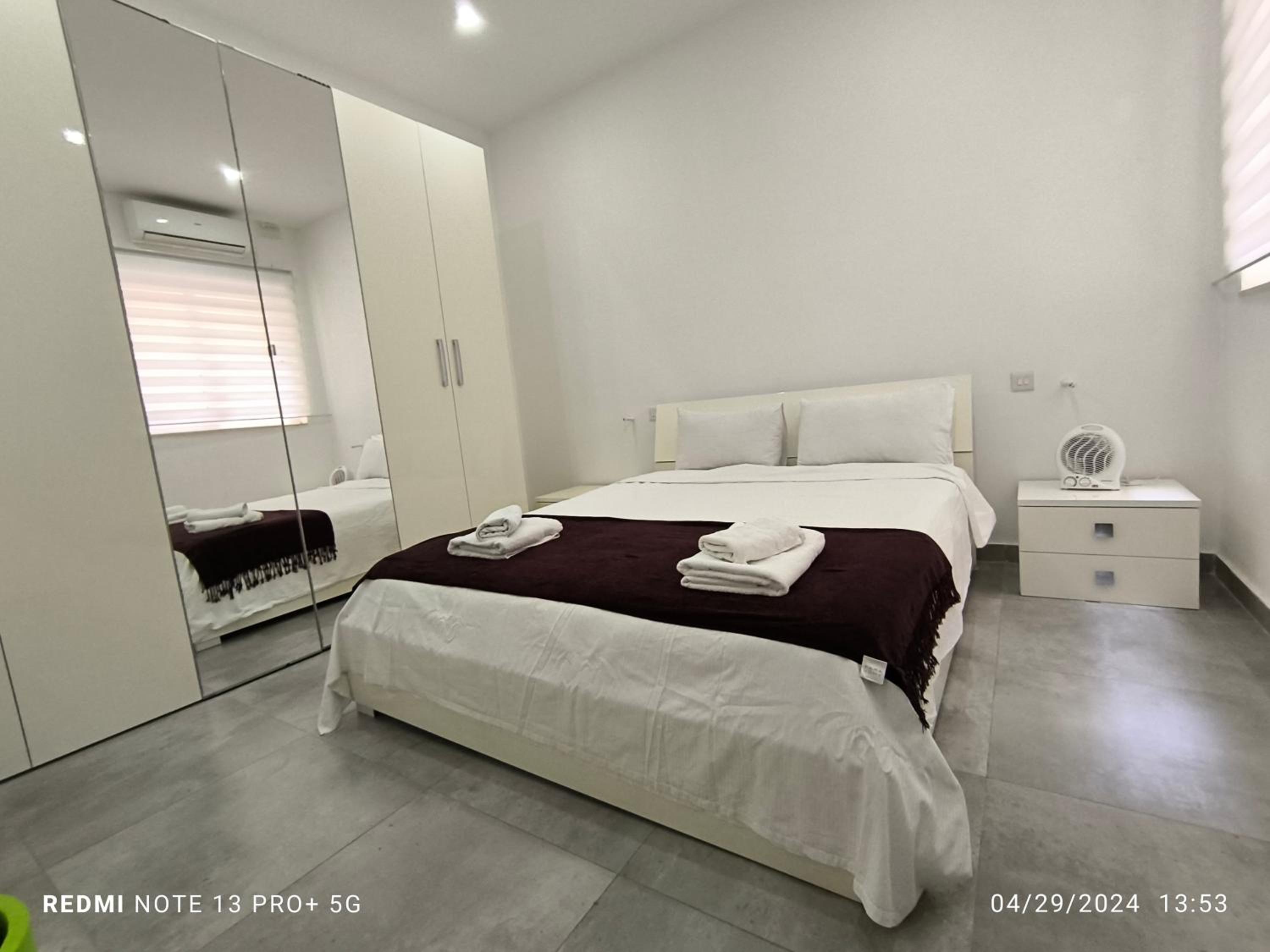 One bedroom TEA apartment Il-Gzira view 3