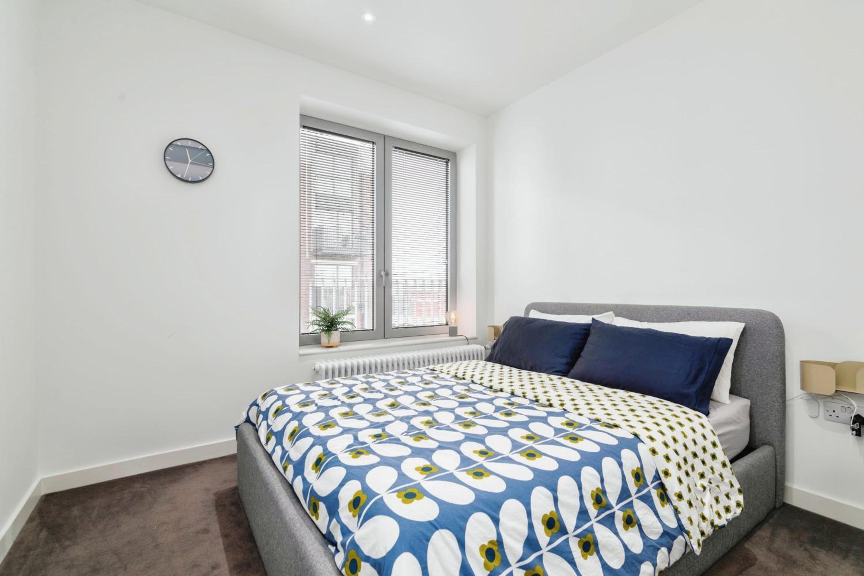 Chic 2 bedroom flat with Balcony