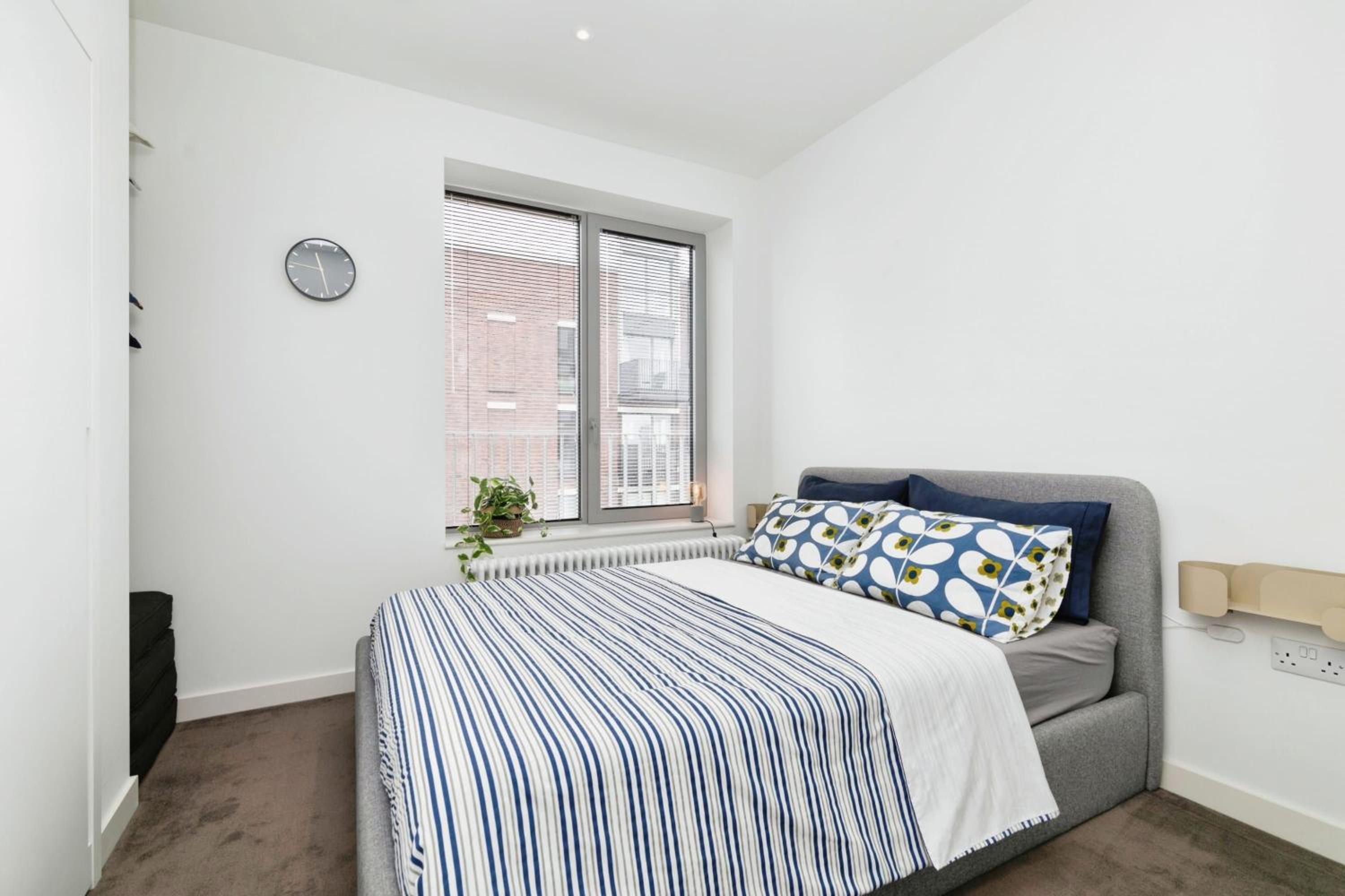 Chic 2 bedroom flat with Balcony