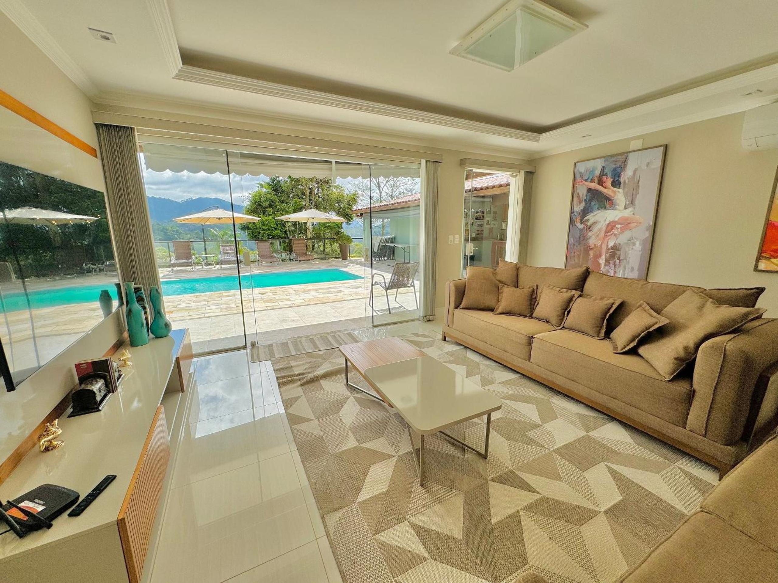 Casa maravilhosa com piscina e sauna