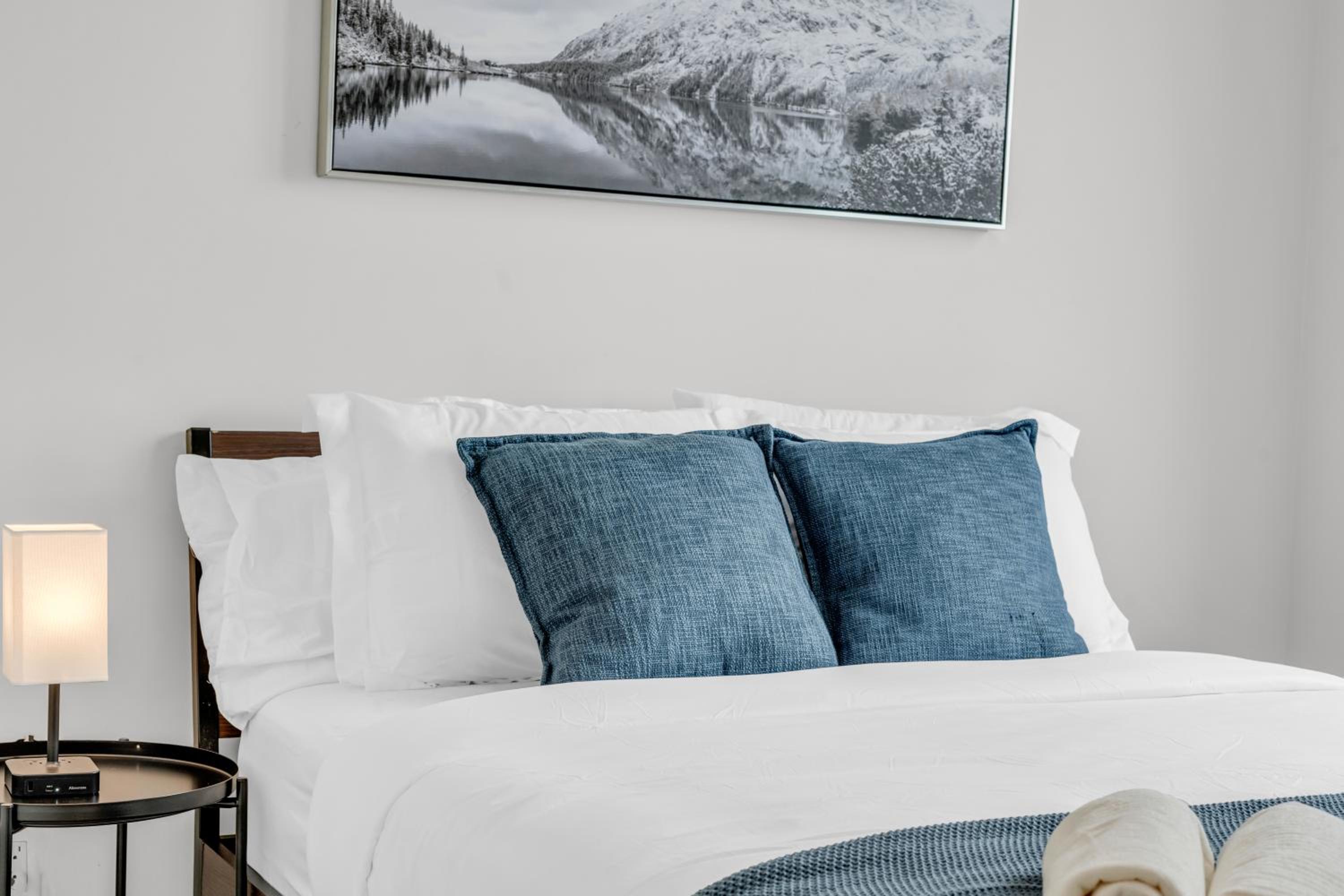 Modern Downtown Suites view 4