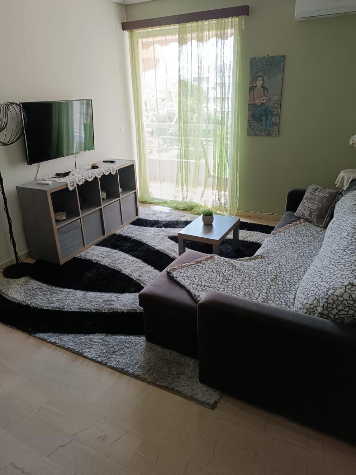 COMFORTABLE BEACHFRONT APARTMENT en Loutraki — lounge
