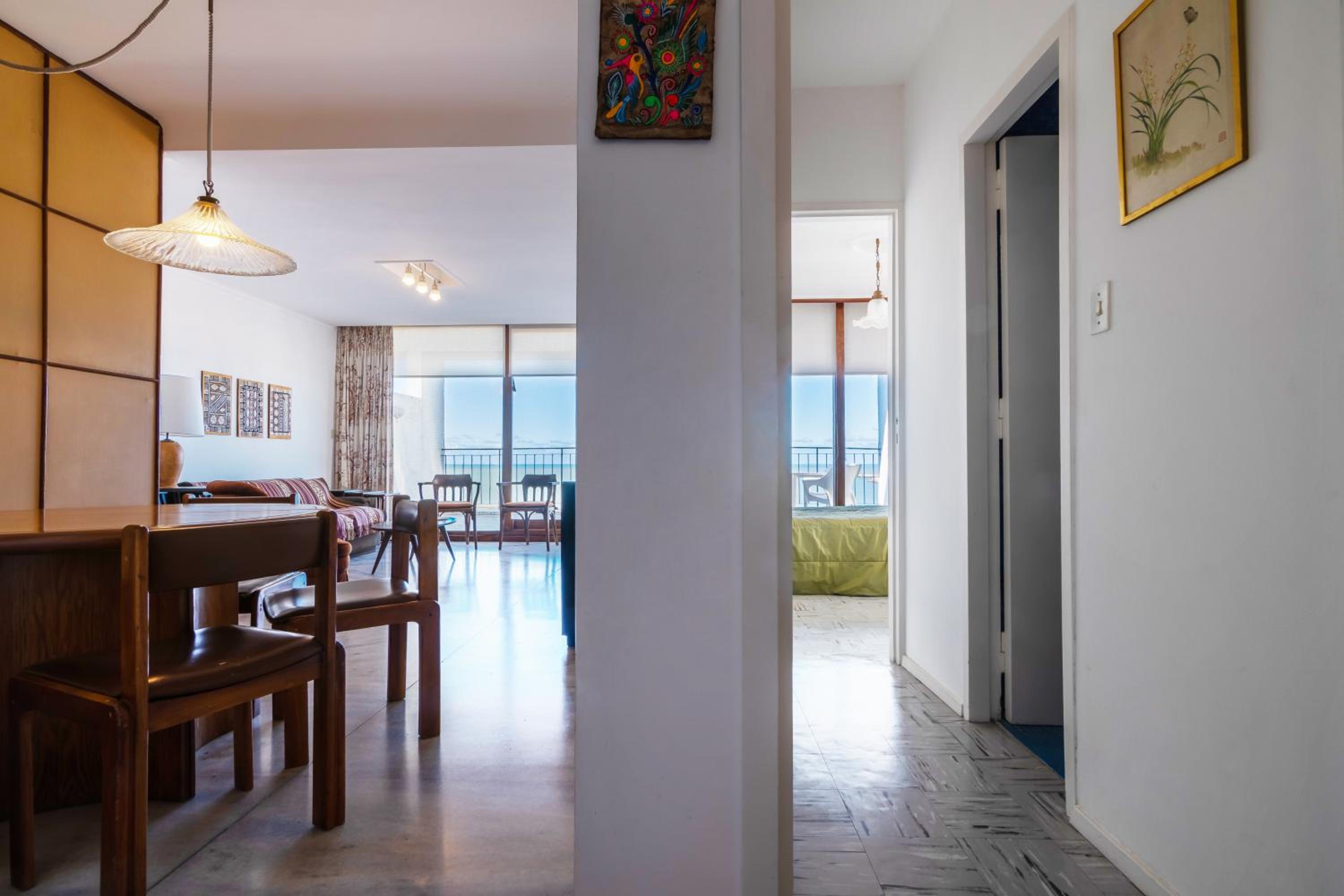 Depto con Amplia Terraza frente a Playa Grande en Edificio Premiado