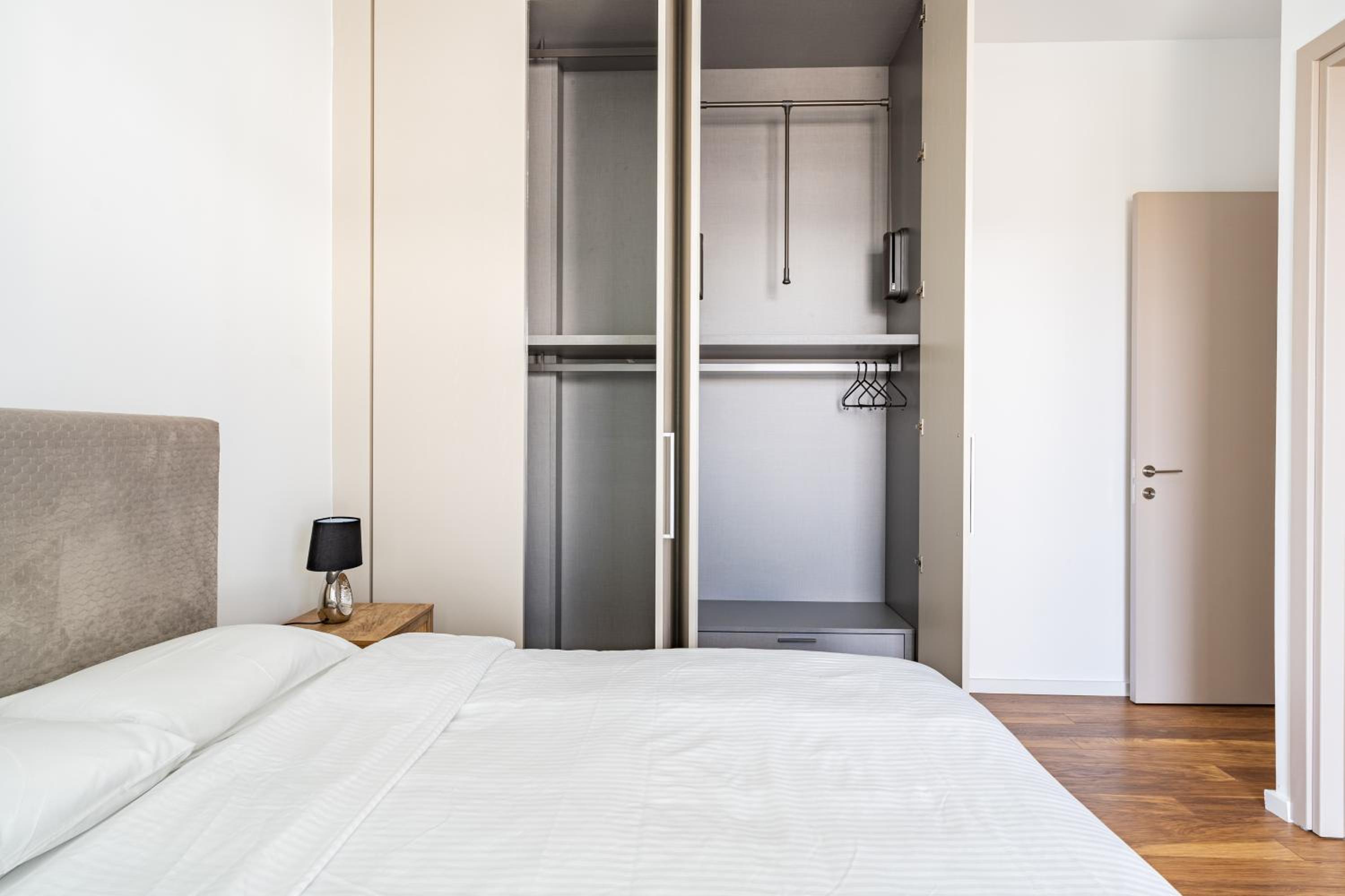 YAMAS Urban Living Platinum 77 Penthouse