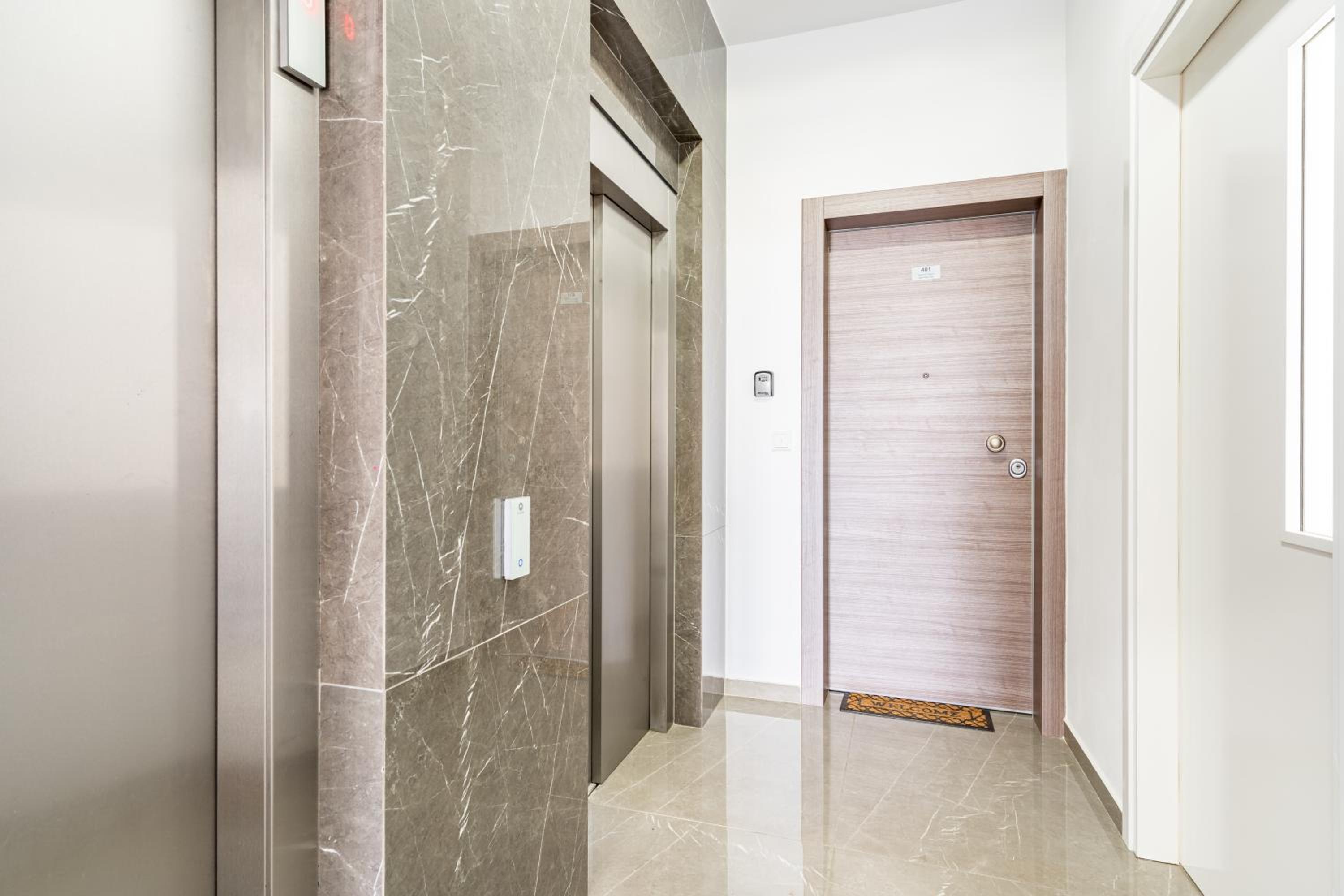 YAMAS Urban Living Platinum 77 Penthouse