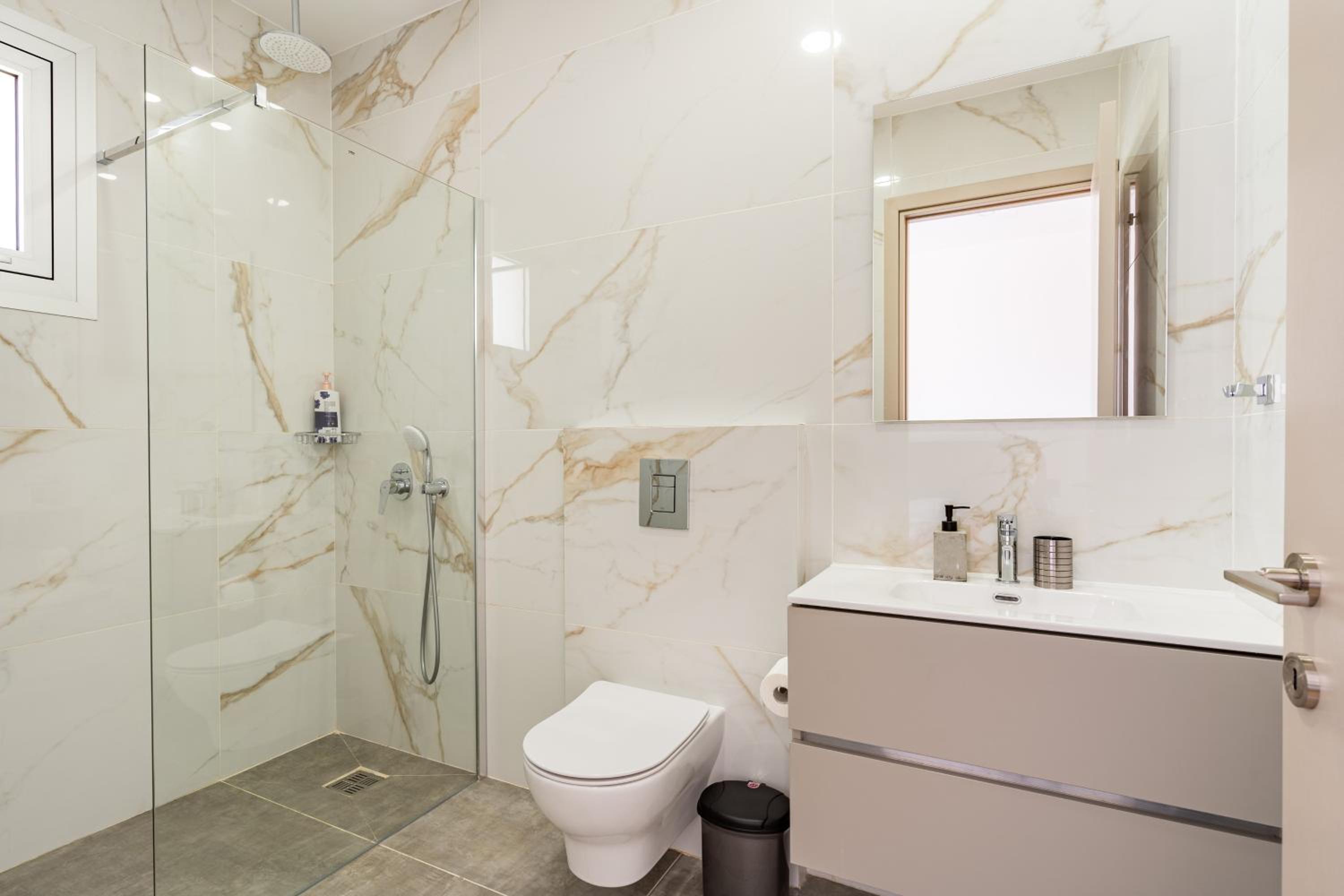YAMAS Urban Living Platinum 77 Penthouse