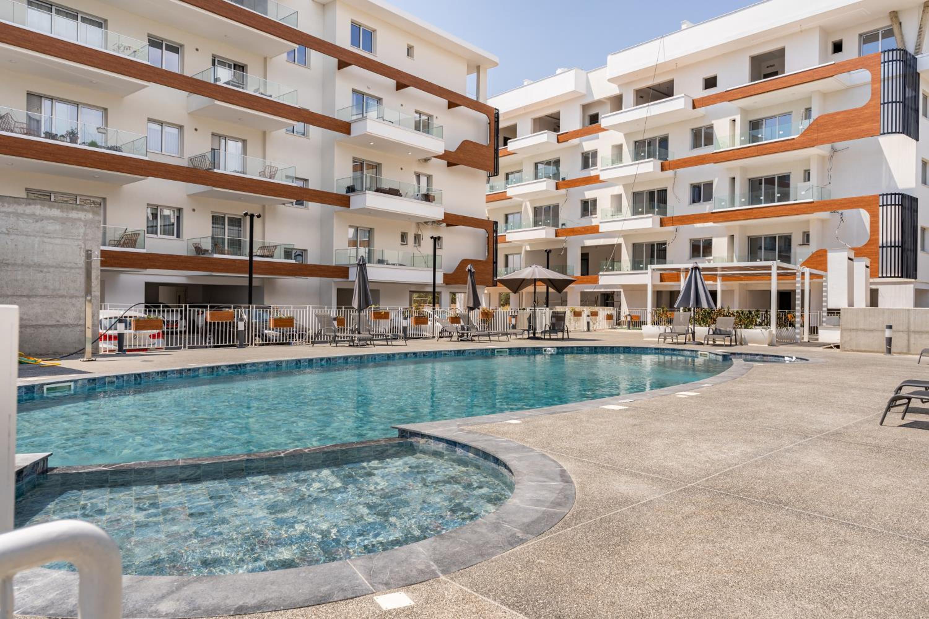 YAMAS Urban Living Platinum 77 Penthouse