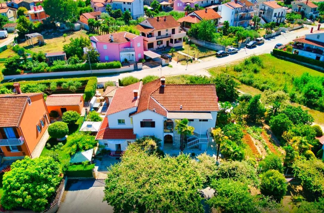 Palmira Apartments