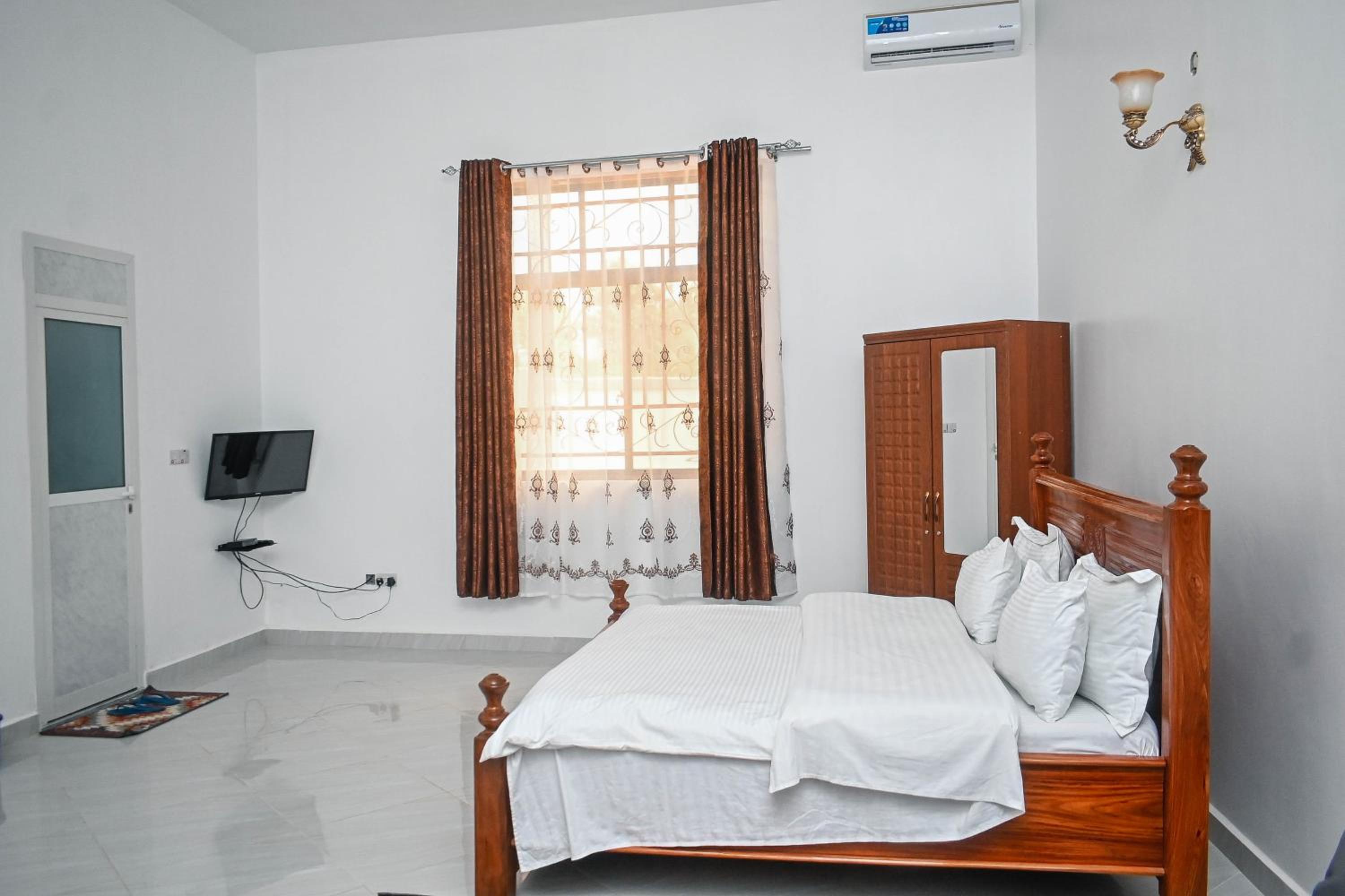 Tosh home view 5