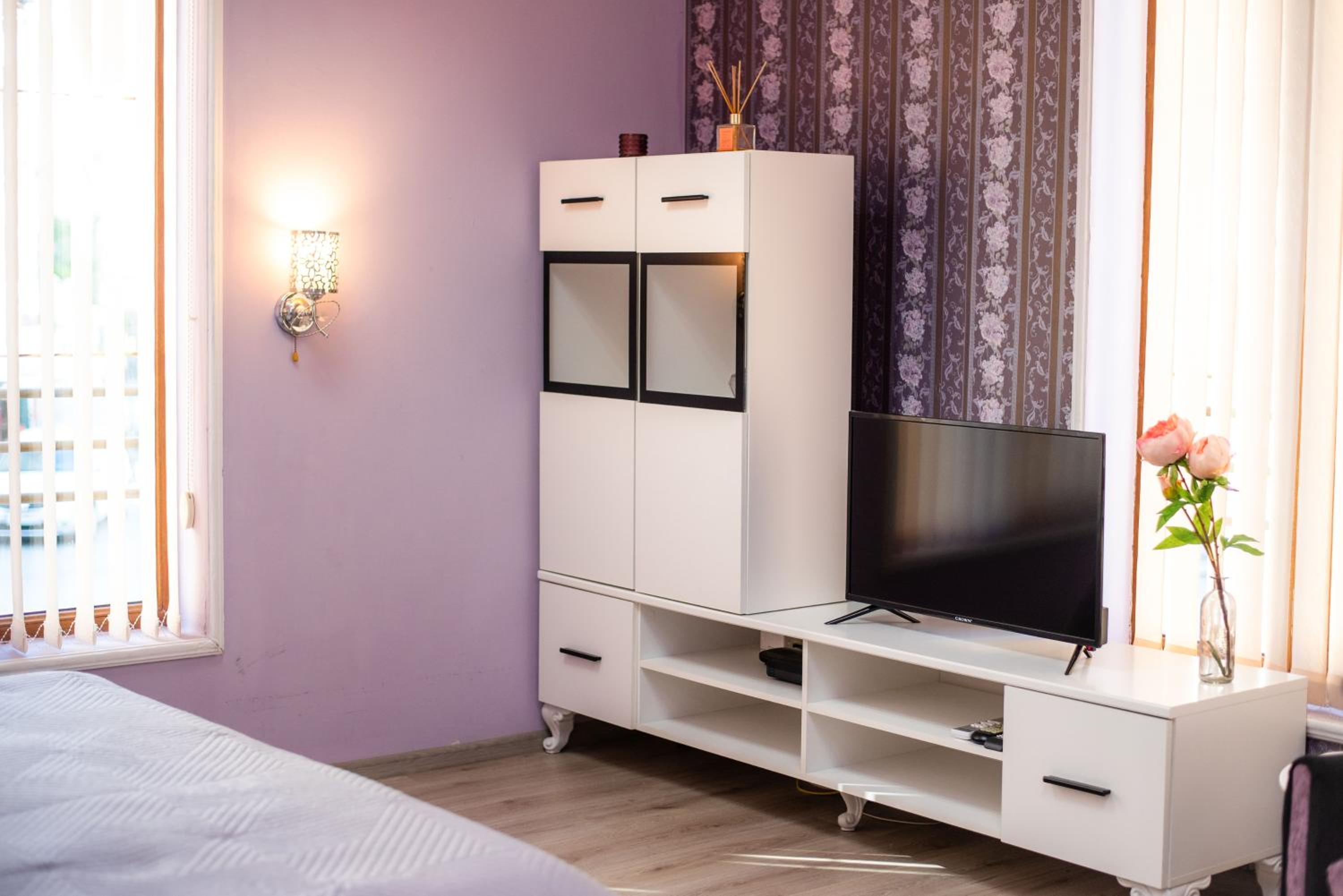 Studio Violet