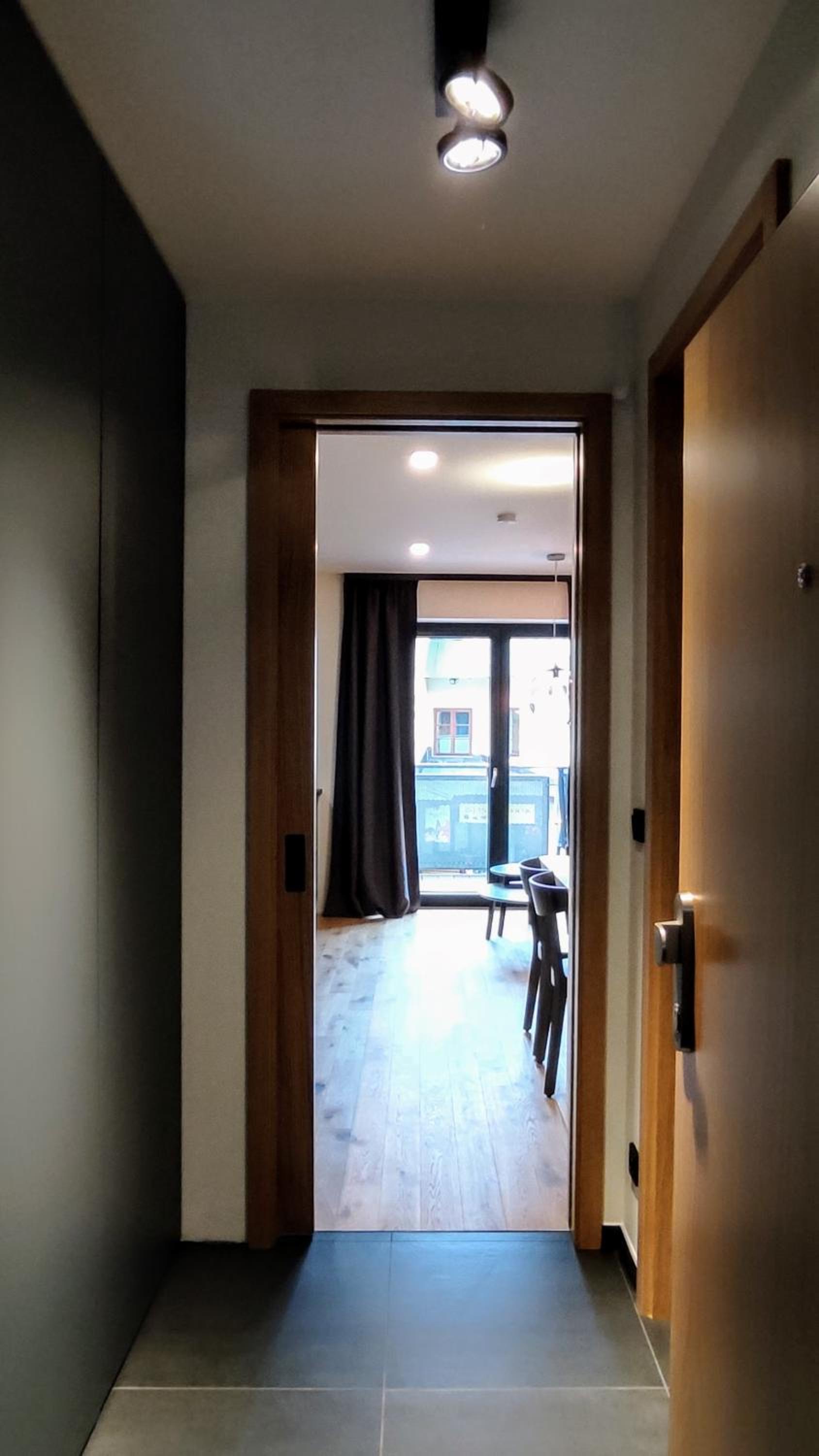 Moderní rodinný 3KK apartmán D8 v centru Harrachova s výhledem na skokanské můstky - by Relax Harrachov