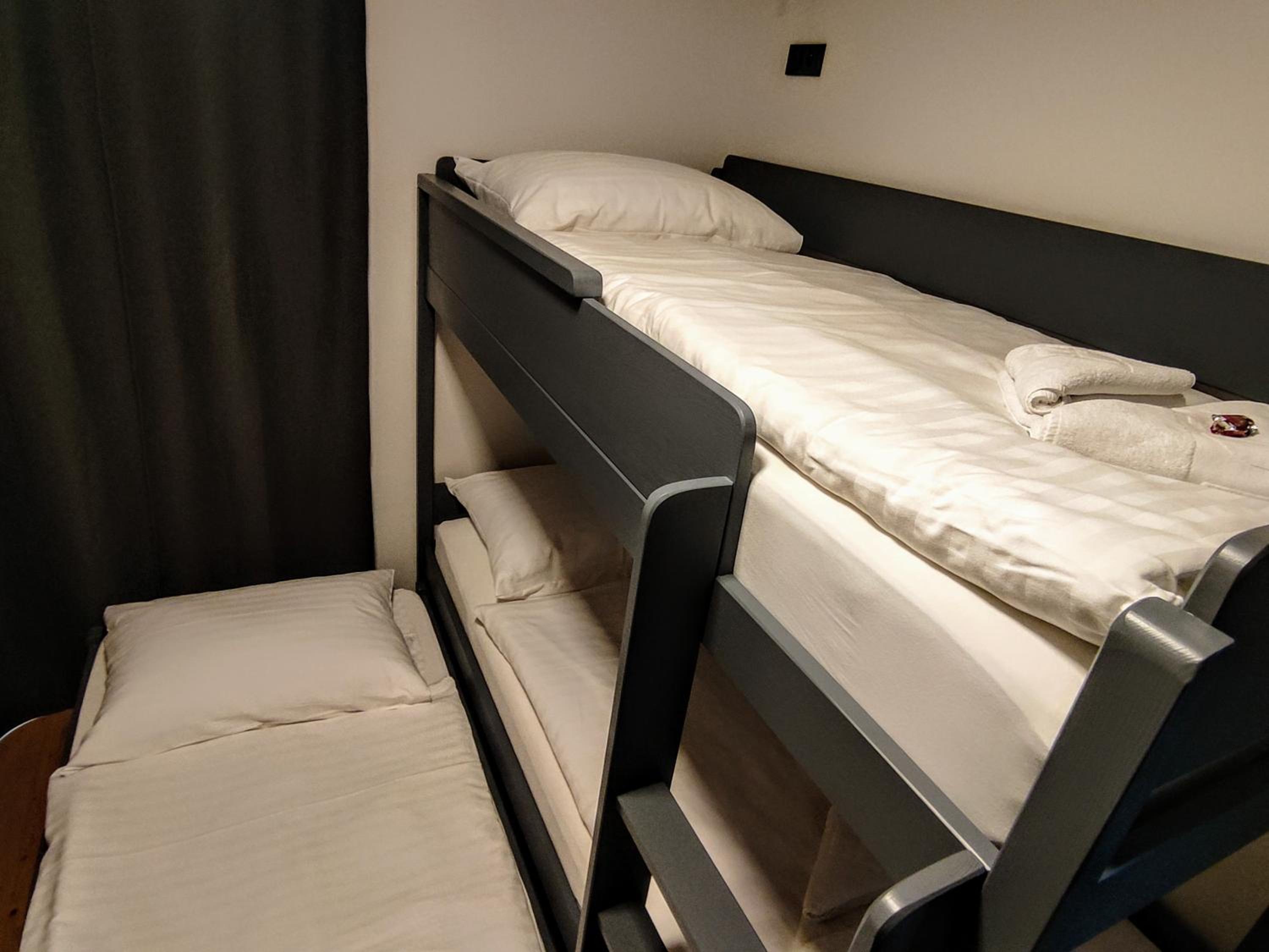 Moderní rodinný 3KK apartmán D8 v centru Harrachova s výhledem na skokanské můstky - by Relax Harrachov
