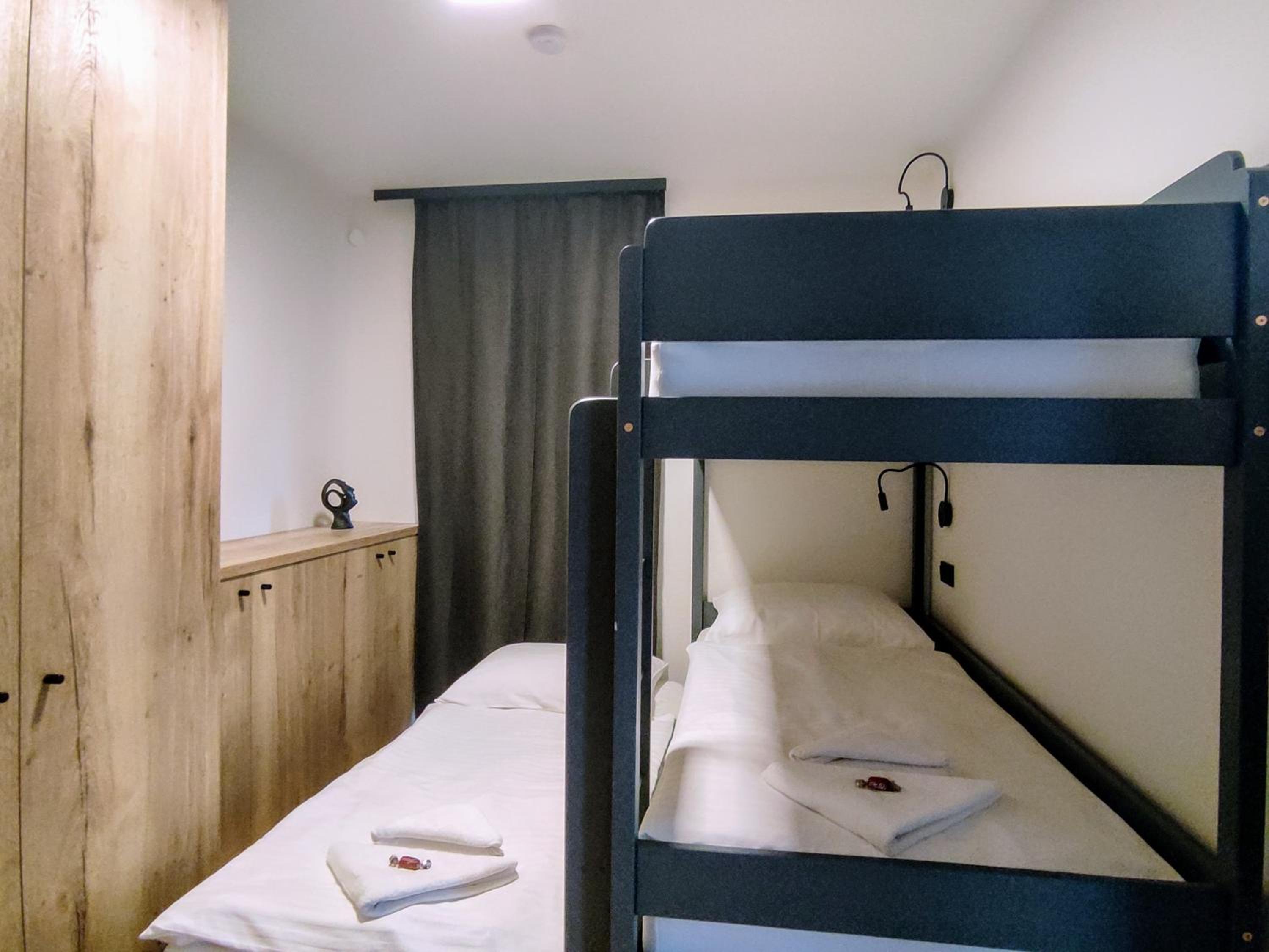 Moderní rodinný 3KK apartmán D8 v centru Harrachova s výhledem na skokanské můstky - by Relax Harrachov