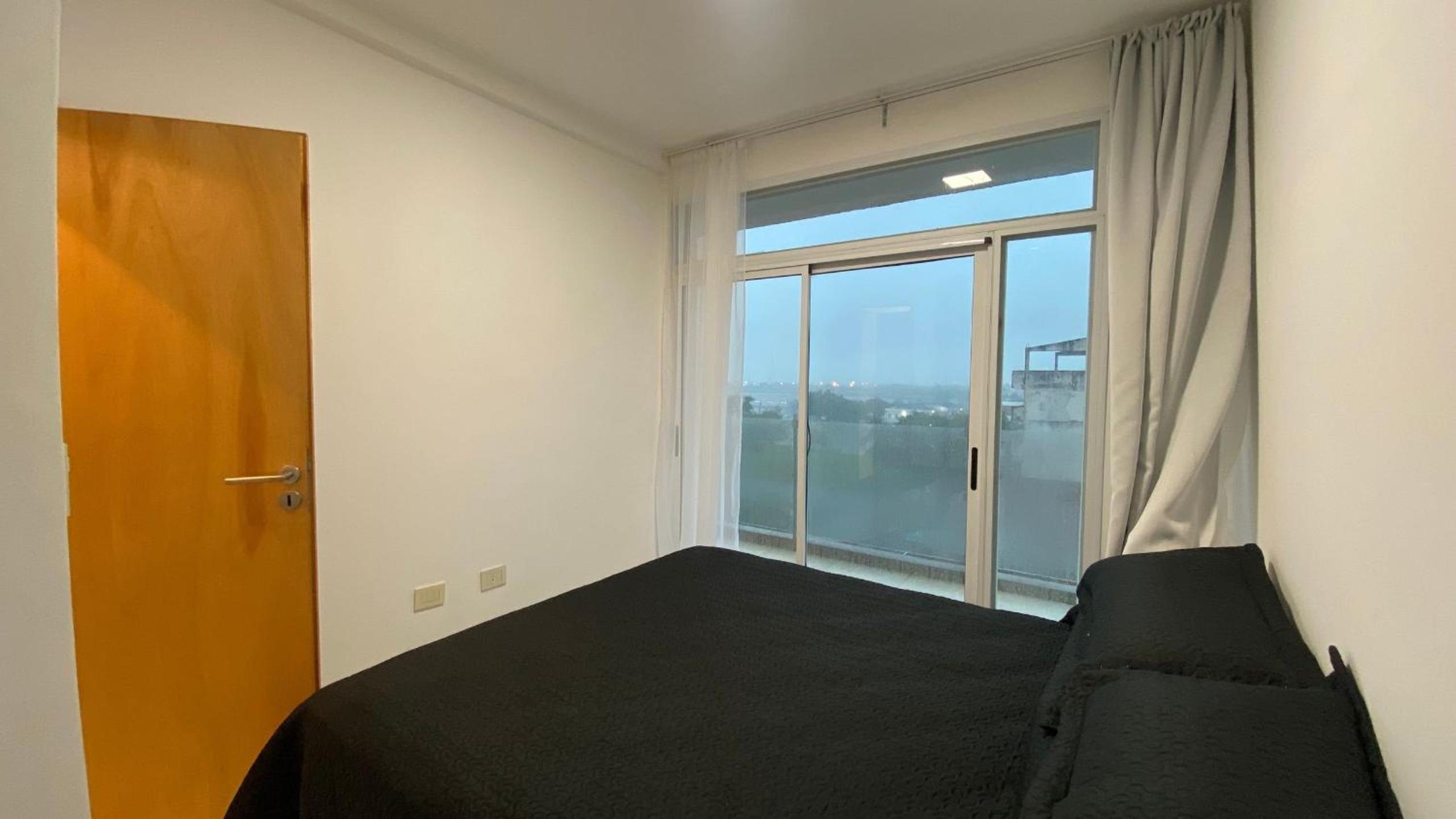 Moderno y exclusivo departamento con vista al río