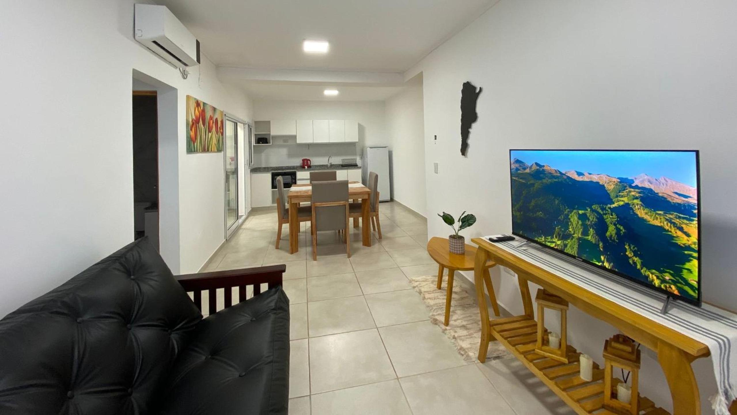Moderno y exclusivo departamento con vista al río