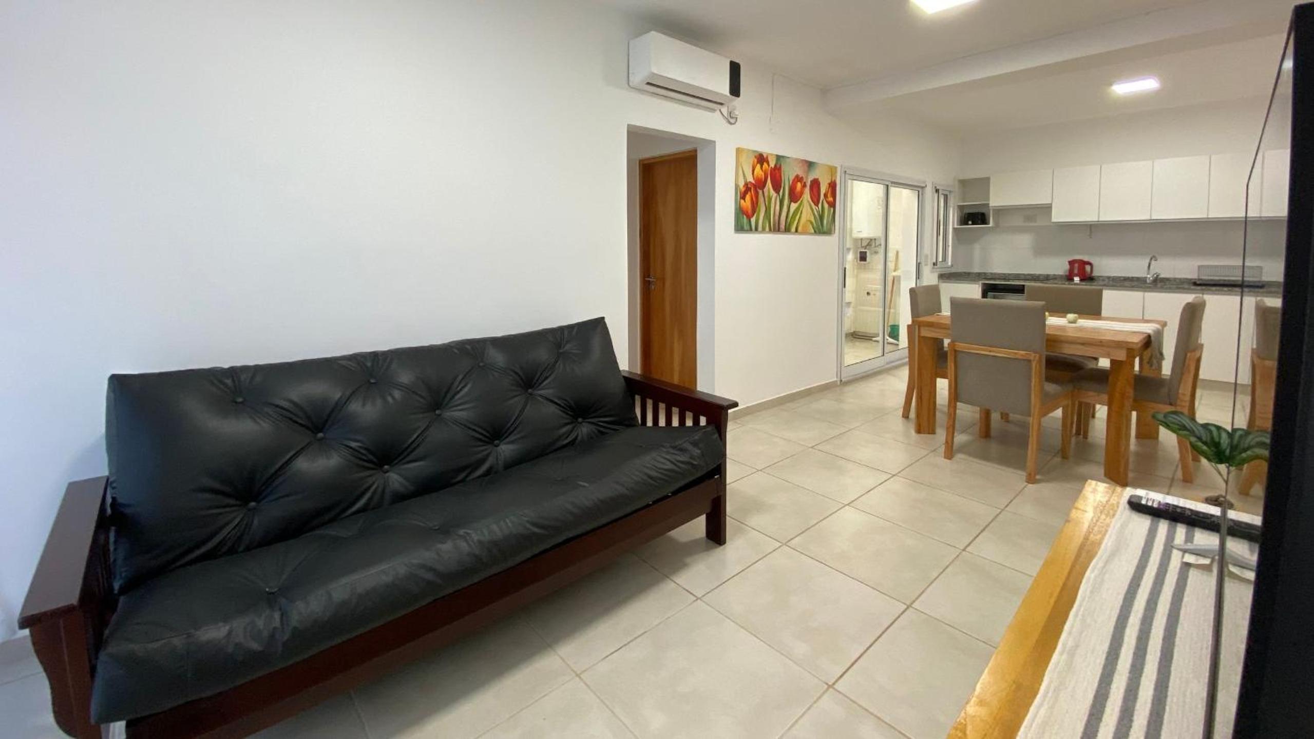 Moderno y exclusivo departamento con vista al río