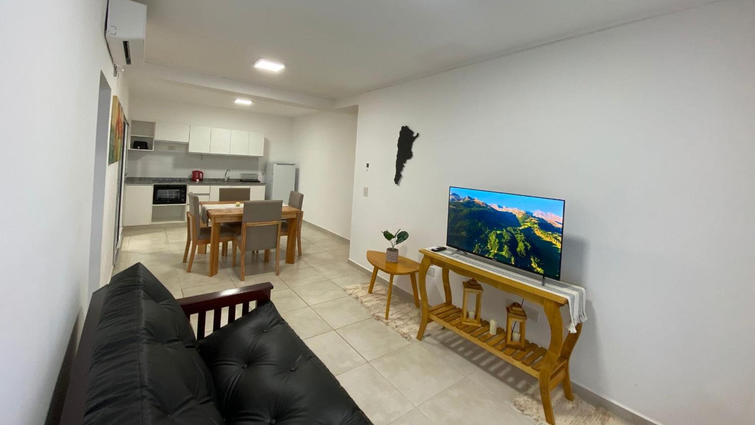 Moderno y exclusivo departamento con vista al río