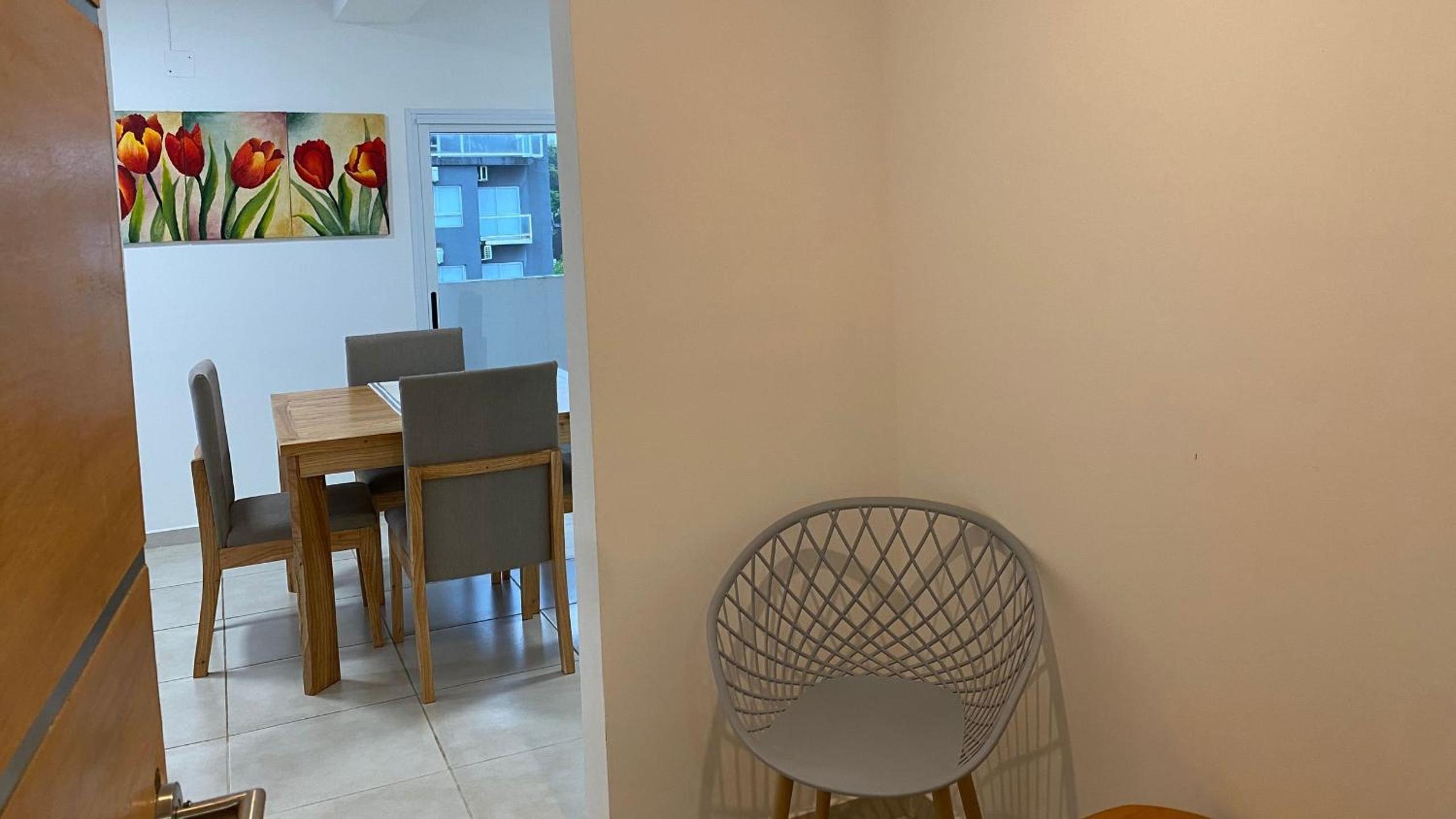 Moderno y exclusivo departamento con vista al río