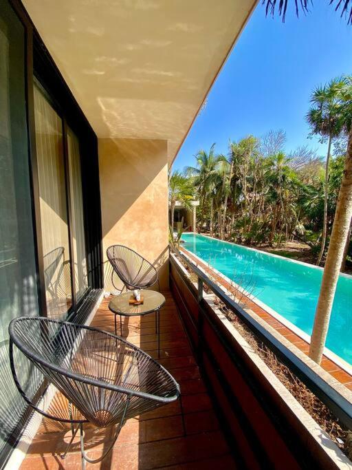 Jungle Apt with Jacuzzi, infinity Pool and Beach Access