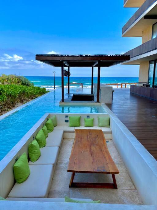 Jungle Apt with Jacuzzi, infinity Pool and Beach Access