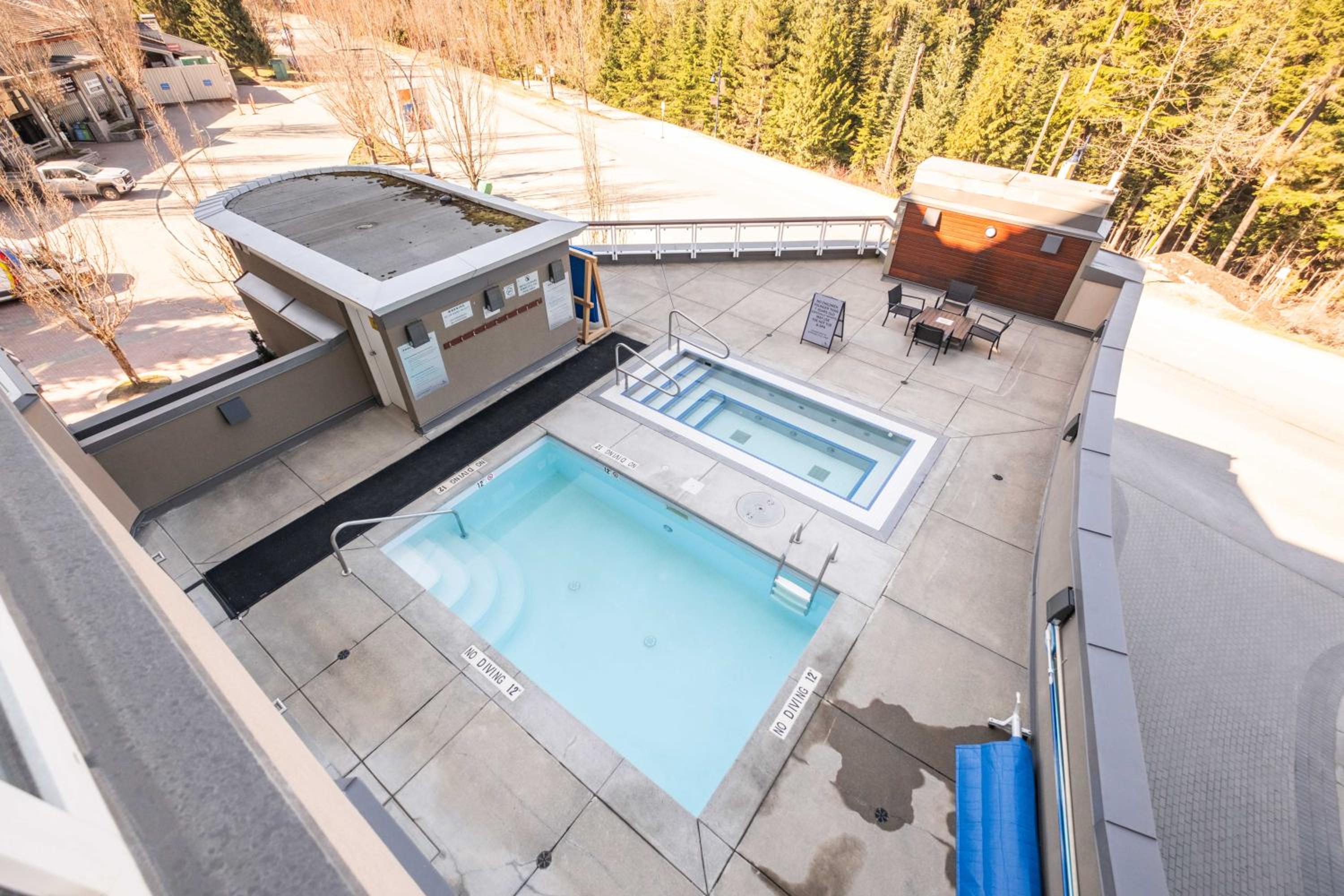 Le Chamois by Outpost Whistler