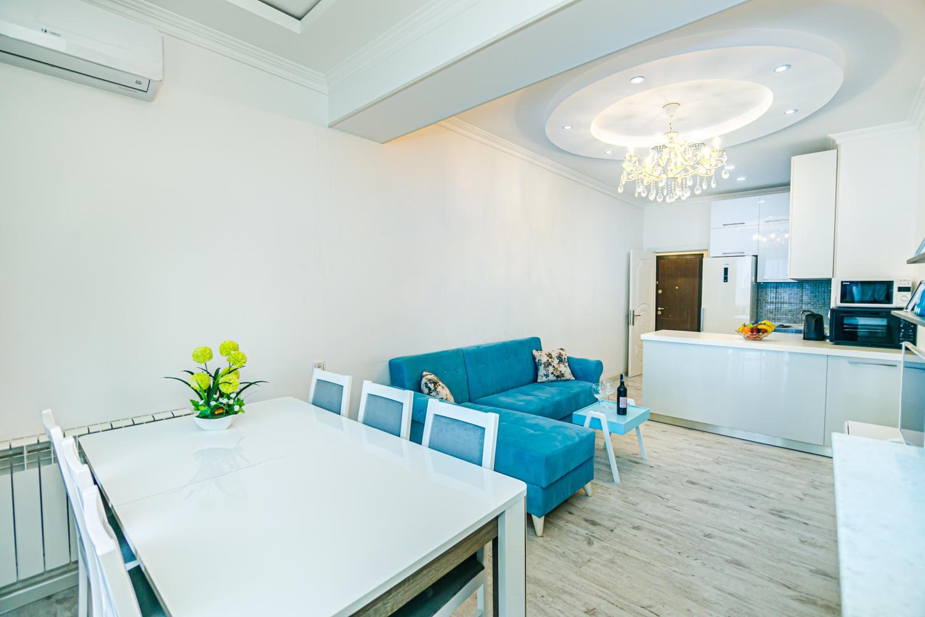 Park azure sweet apartment by Baku Housing view 3