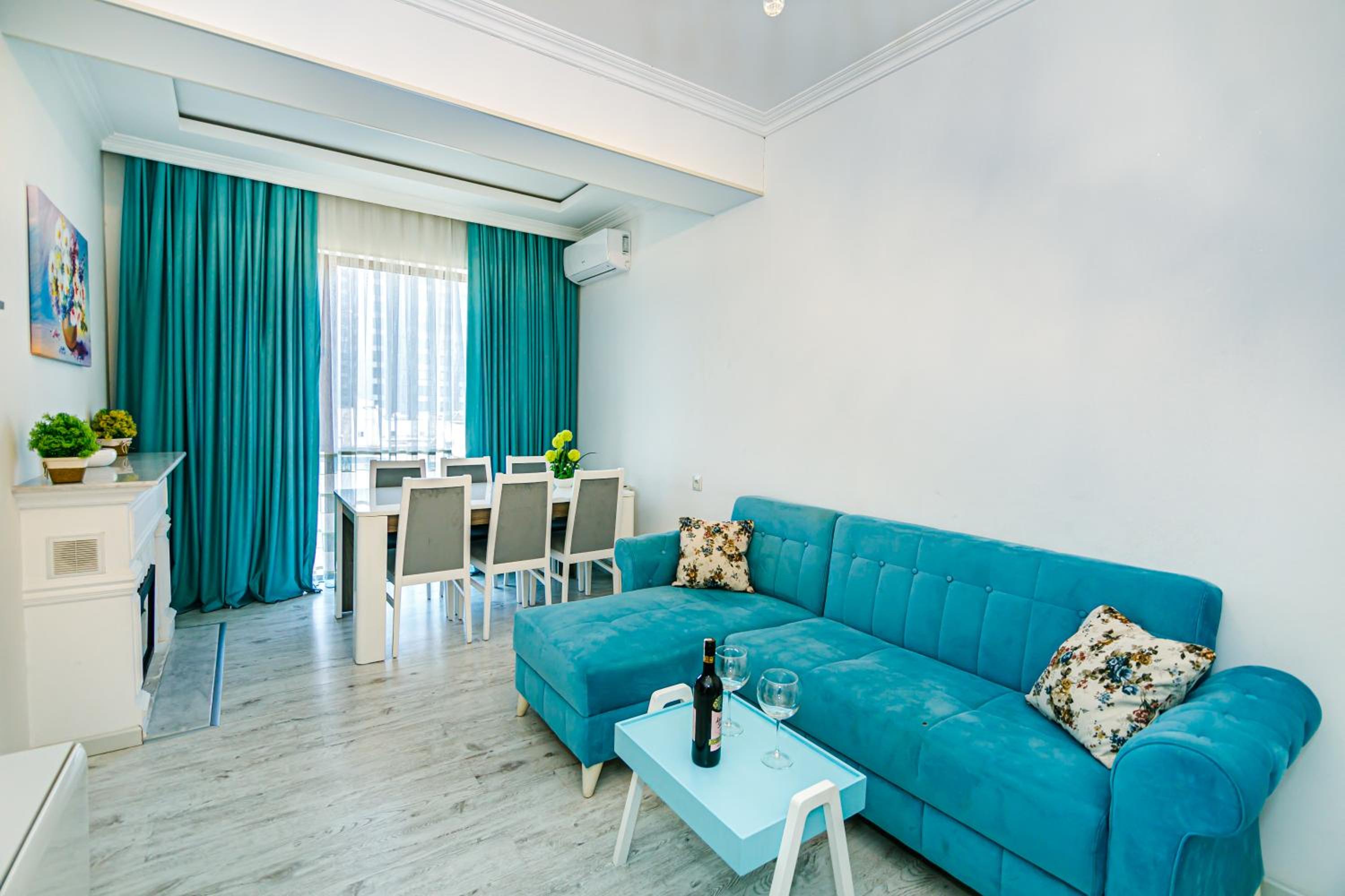 Park azure sweet apartment by Baku Housing view 2