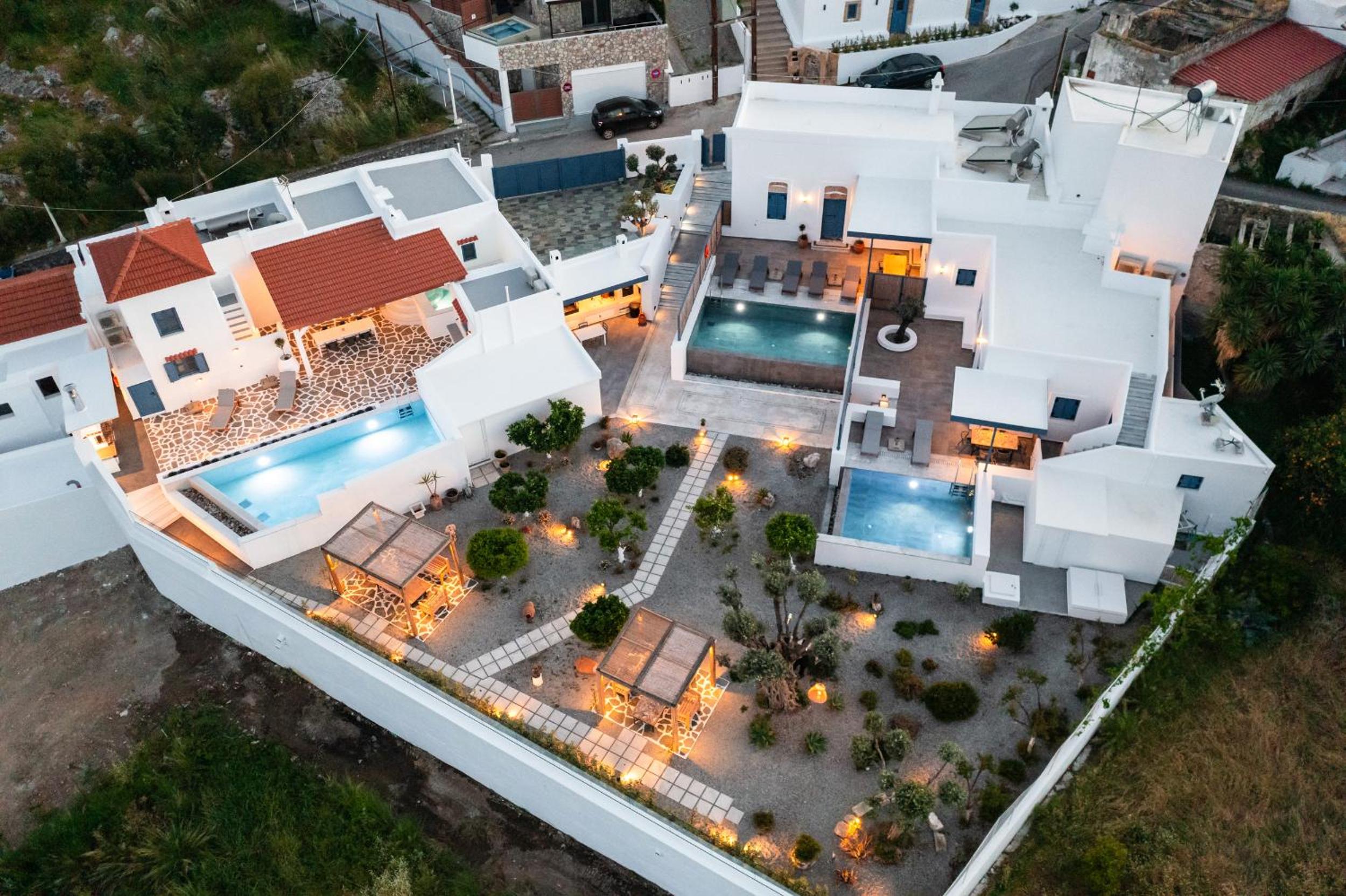 Hotel Kalathos Square luxury suites - Image 1