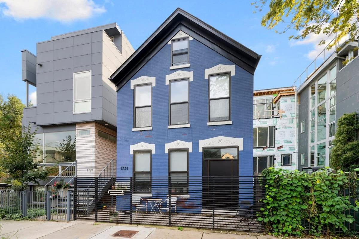Chicago New 2BR Home w 3 Beds and HighSpeed Internet view 2
