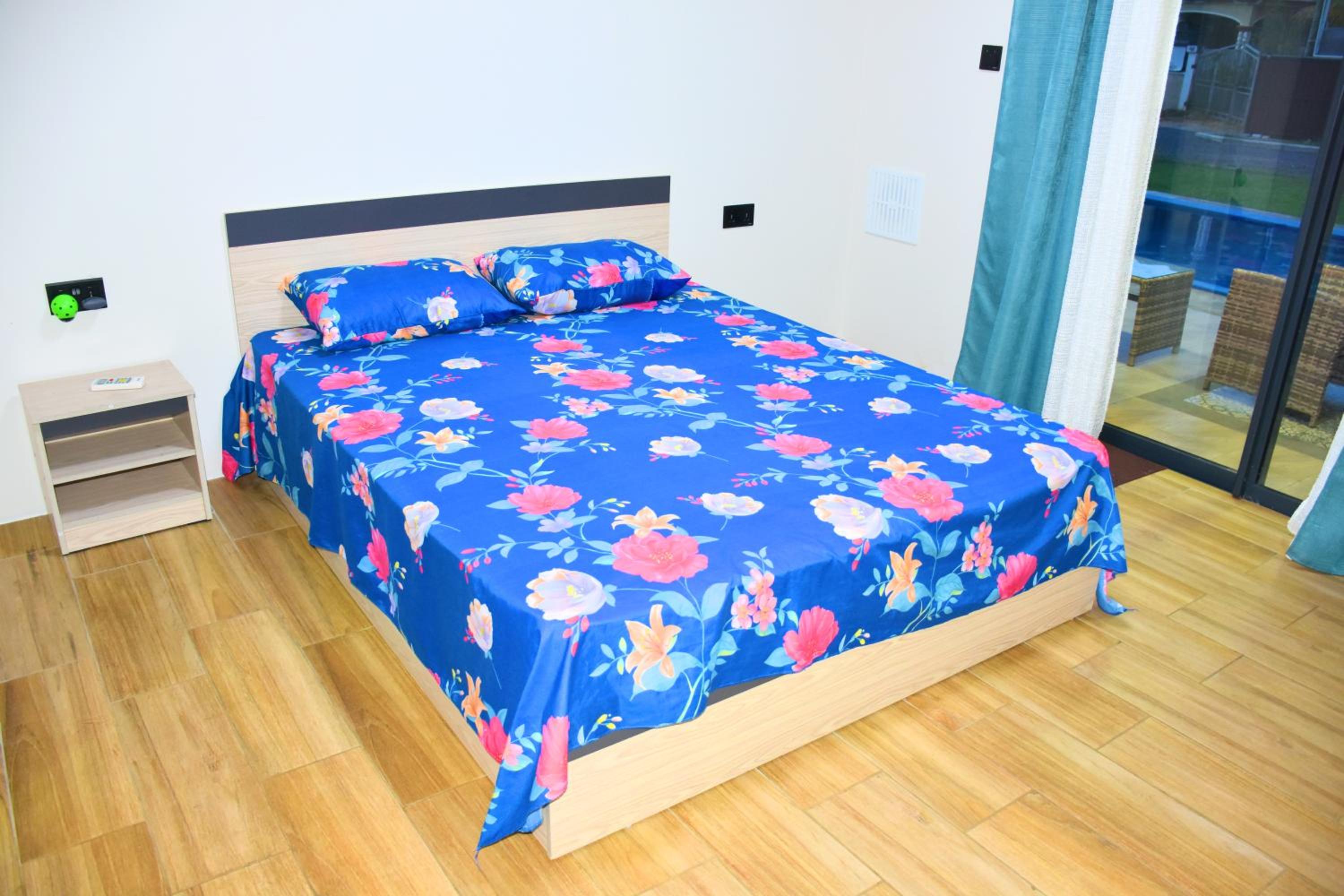 Photo 9