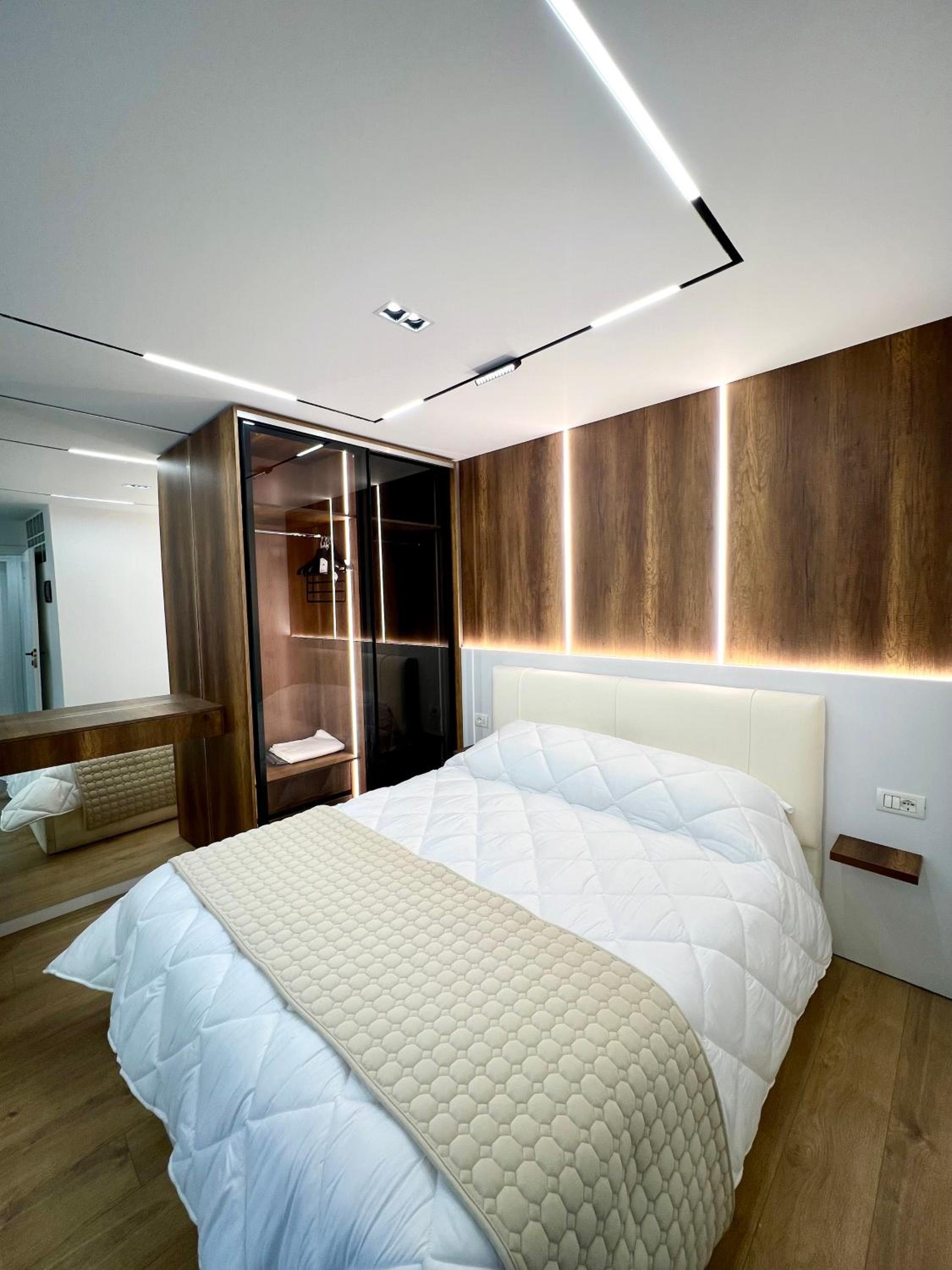 Aria's Apartments