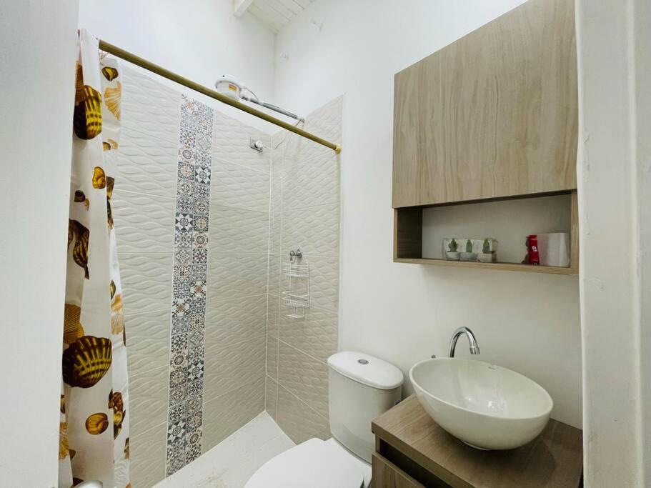 Spacious Belen Studio 300MB Fast WiFi Walkable