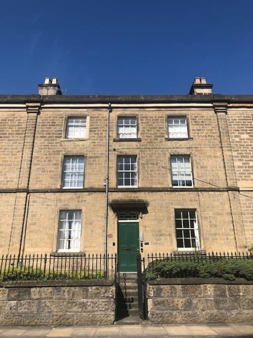 Bakewell- Super central 2 bed apartment view 4