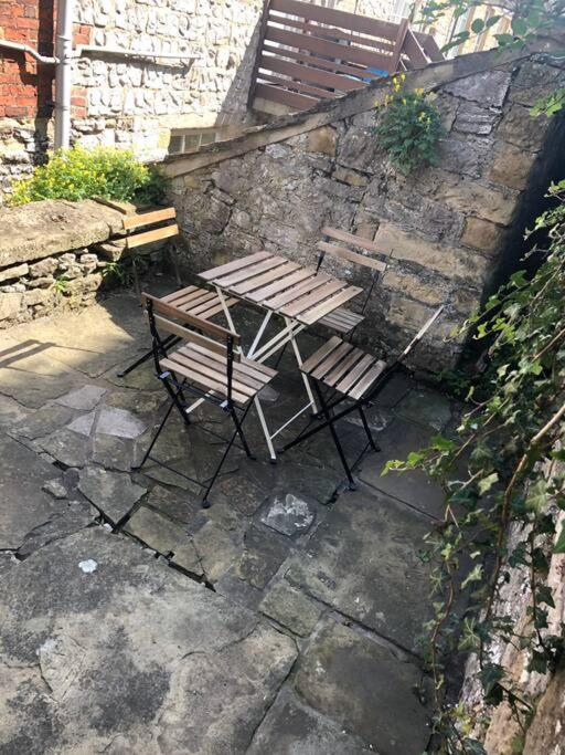 Bakewell- Super central 2 bed apartment view 5