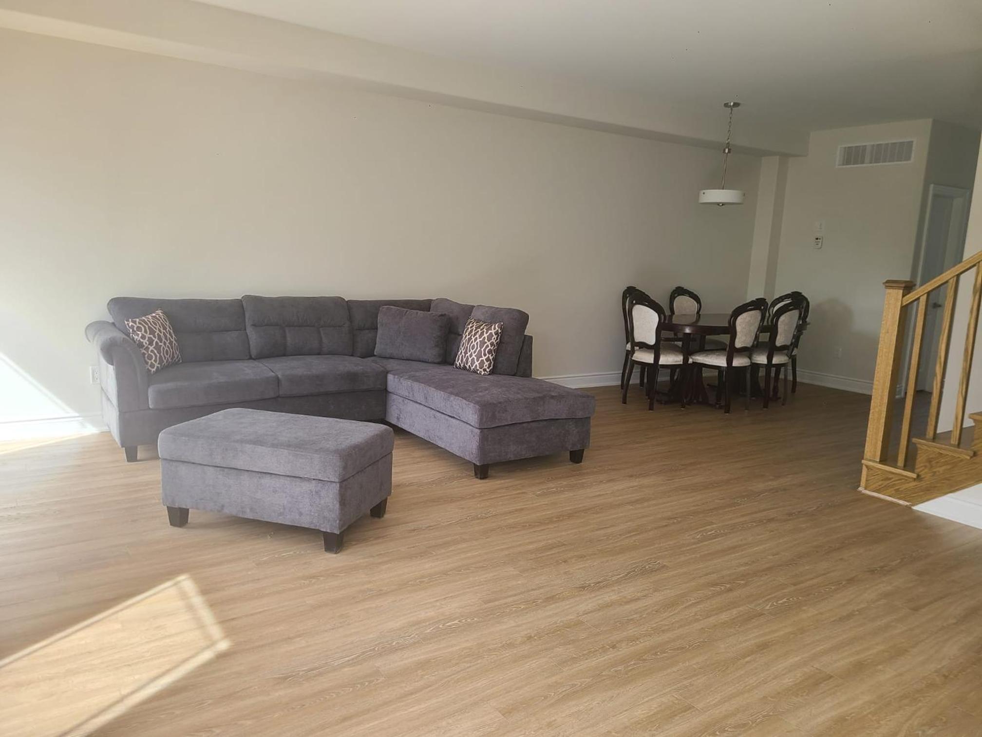 Elegant 4 BR 3.5 Bath Oasis: Mins frm Coburg Beach