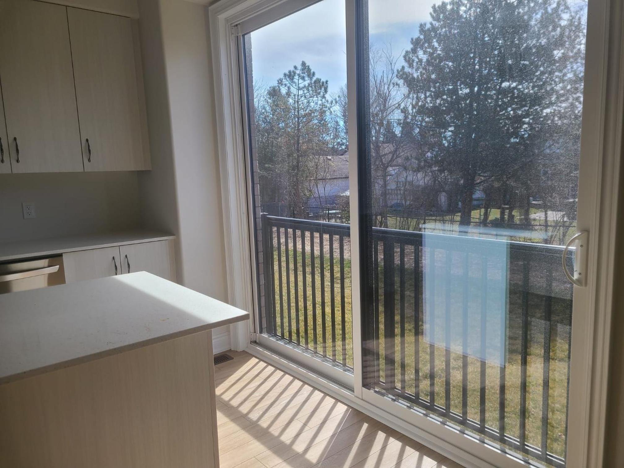 Elegant 4 BR 3.5 Bath Oasis: Mins frm Coburg Beach