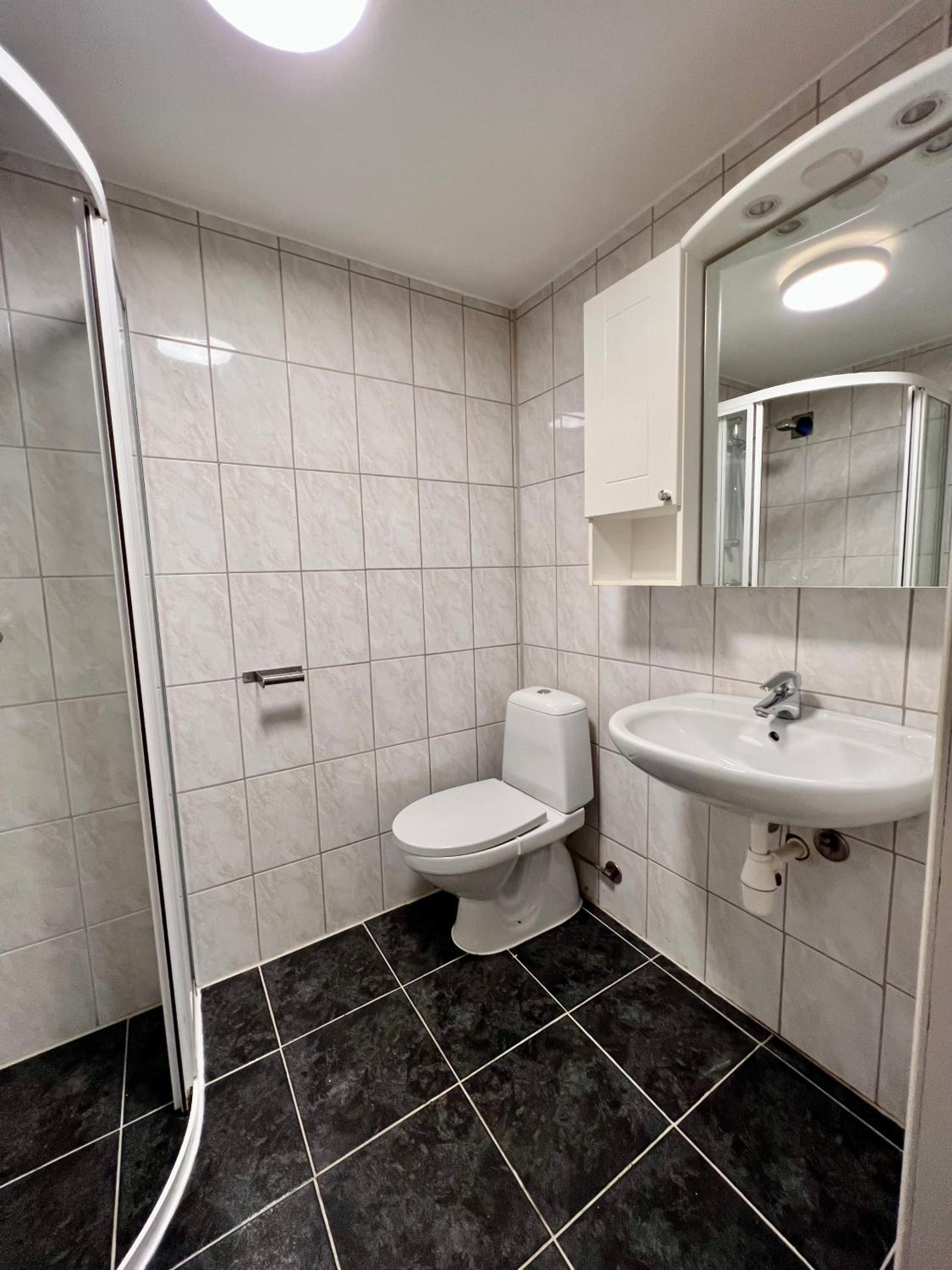 Central apartment with parking! view 5