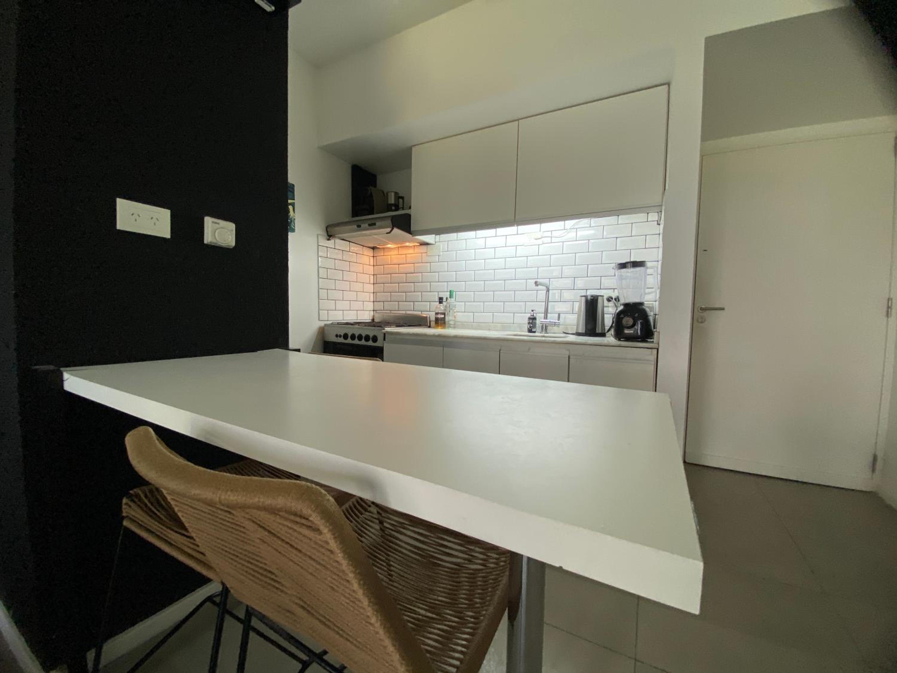 Minimalist apartment next to Rosedal