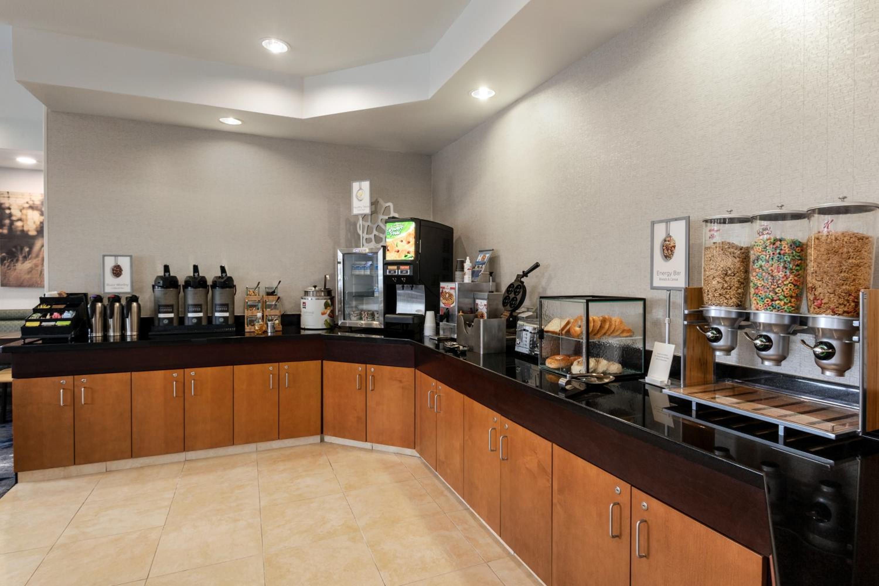 Food & Beverage