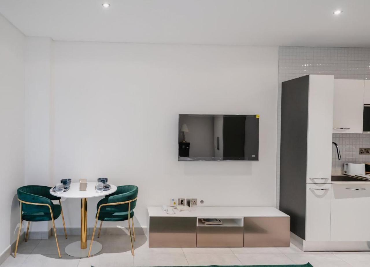 The Signature Apartments