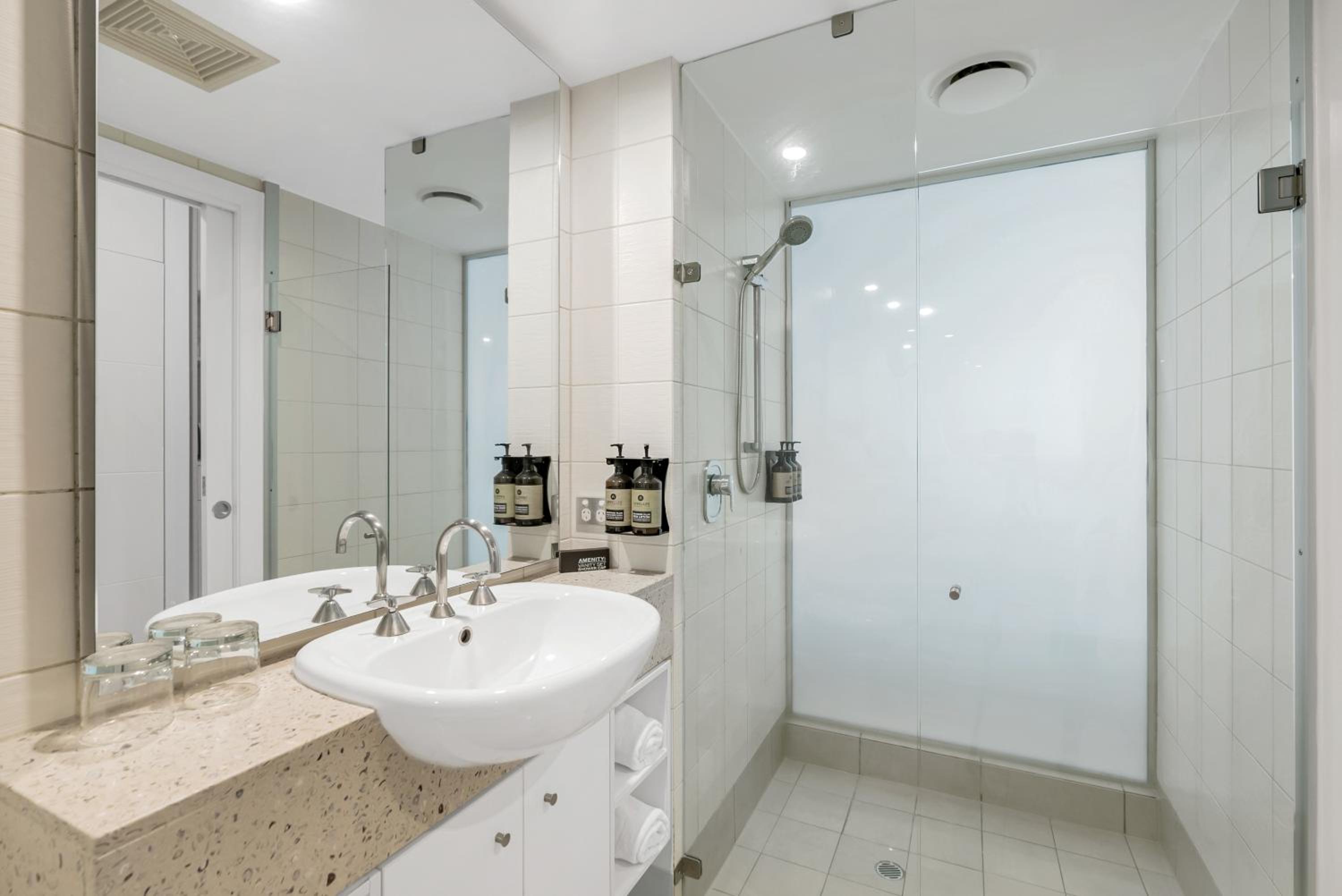 Elysium Private Accommodation at Beach Club & Spa