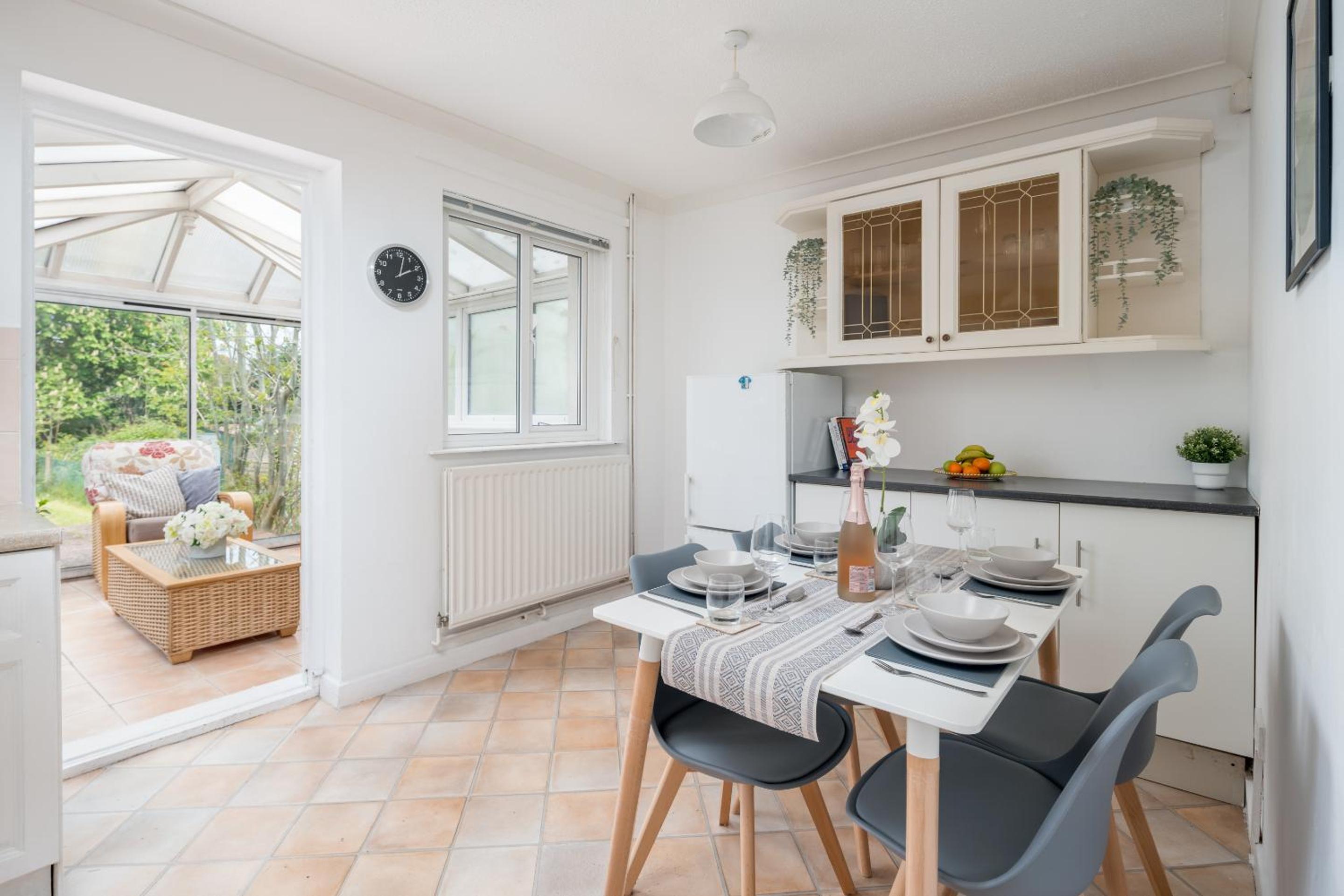 Guildford Vacations - Prime Living - Property Image 6