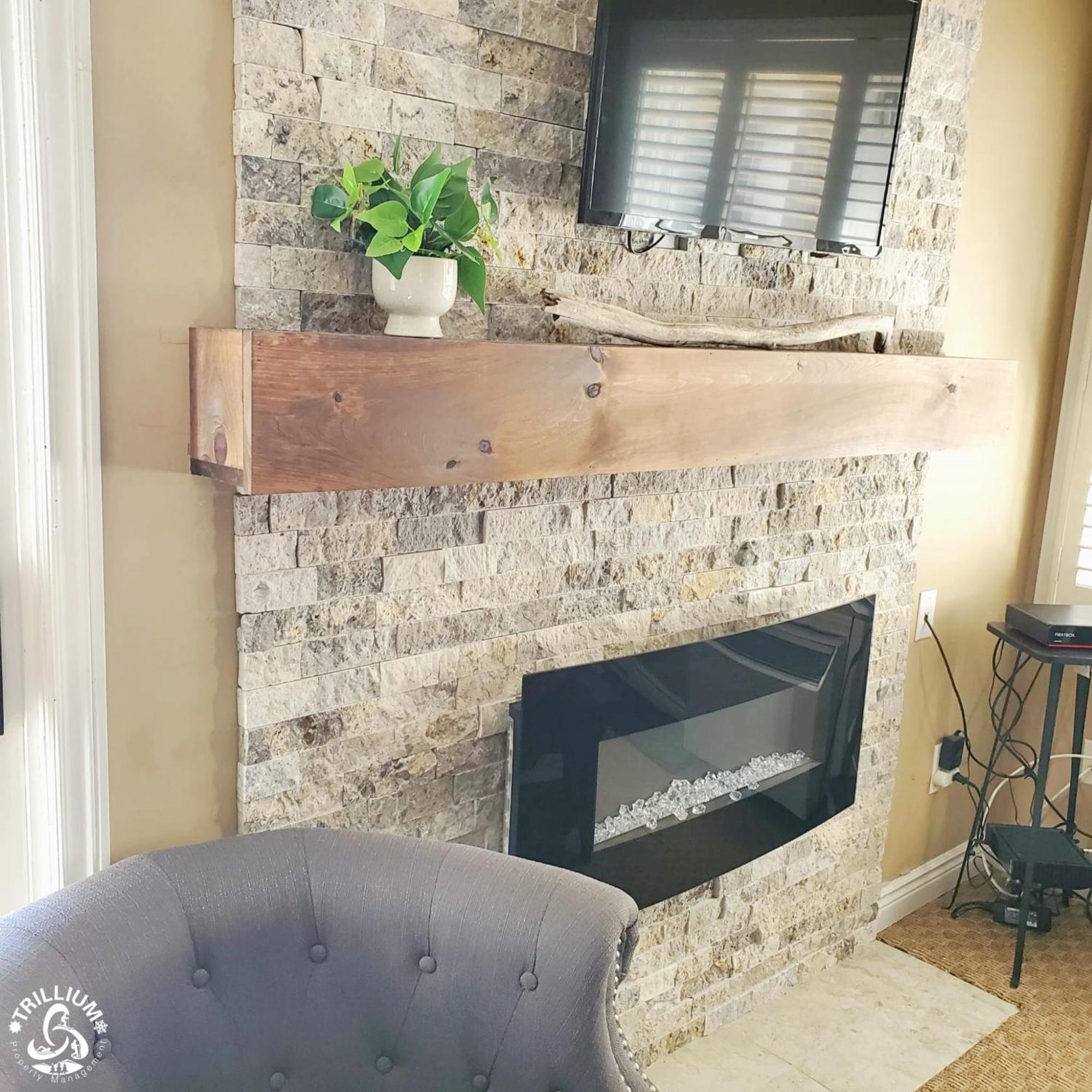 Hillside Studio 2 in Blue Mountain, Unlimited Wifi & Free Parking