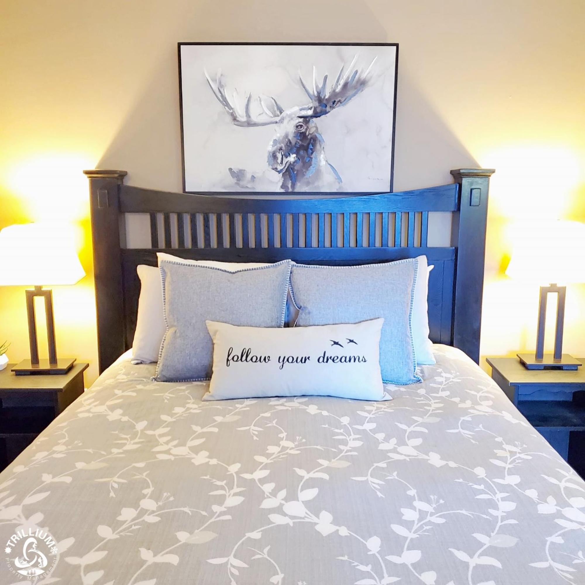 Hillside Studio 2 in Blue Mountain, Unlimited Wifi & Free Parking