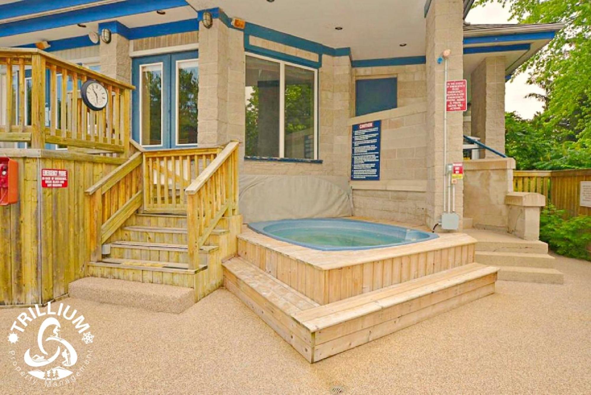 Hillside Studio 2 in Blue Mountain, Unlimited Wifi & Free Parking