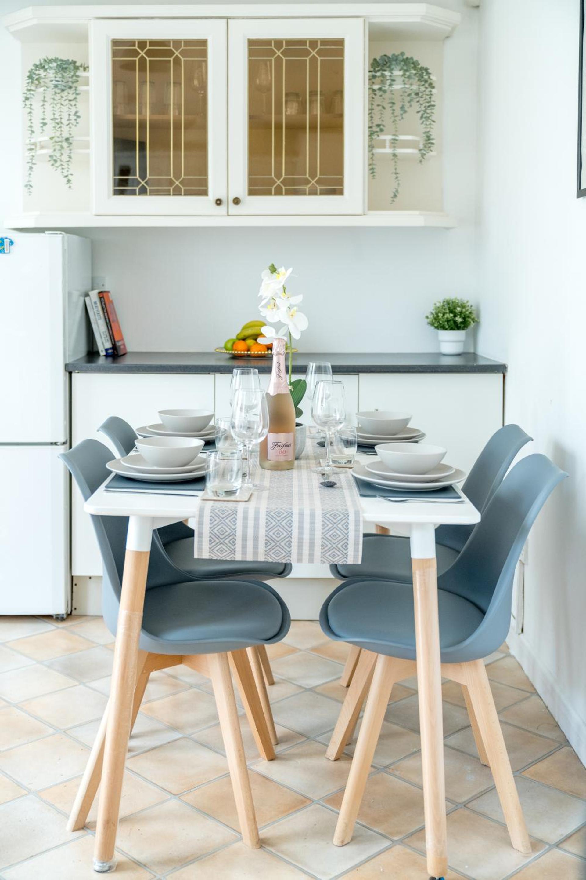 Guildford Vacations - Prime Living - Property Image 18